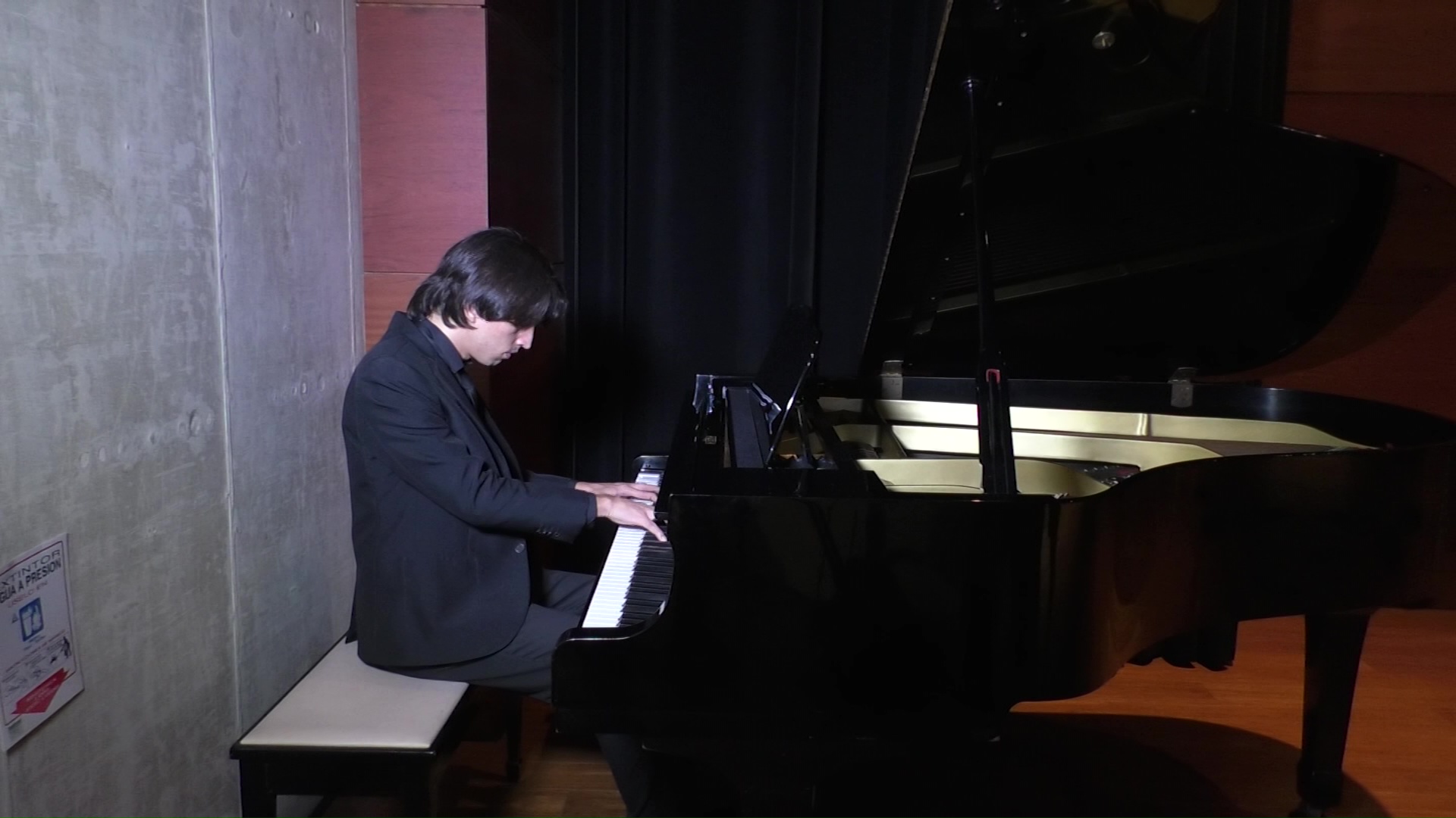 Recital con piano donado a la Universidad EIA