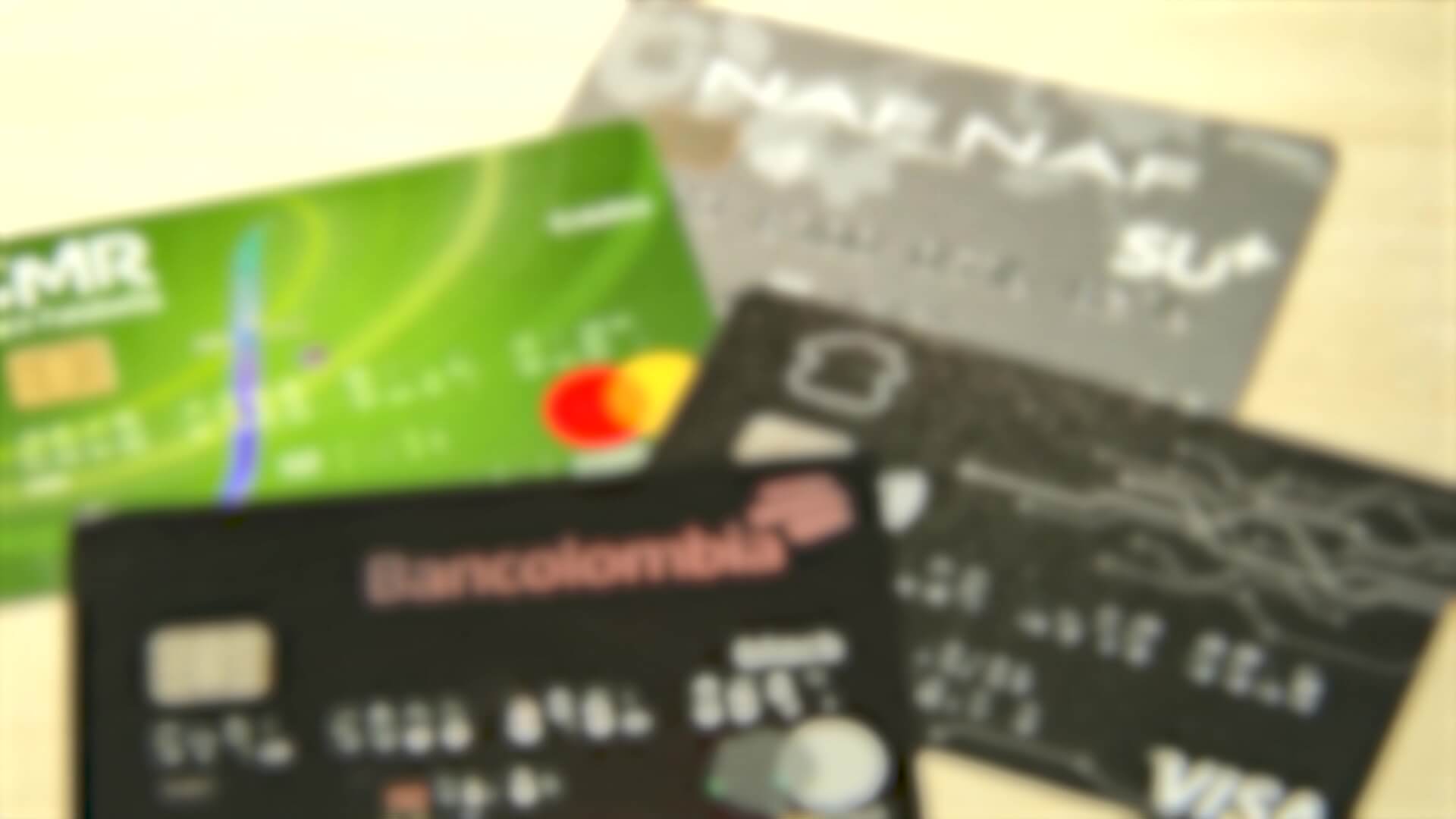 Crece cancelación de tarjetas de crédito