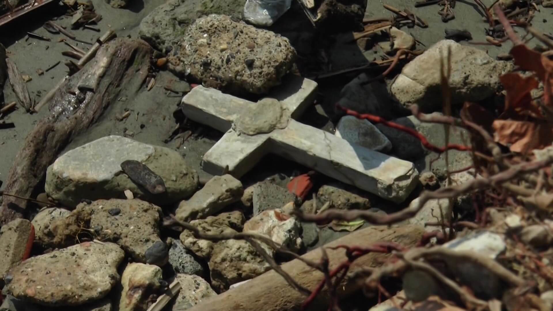 Erosión marina afecta estructura del cementerio de Necoclí