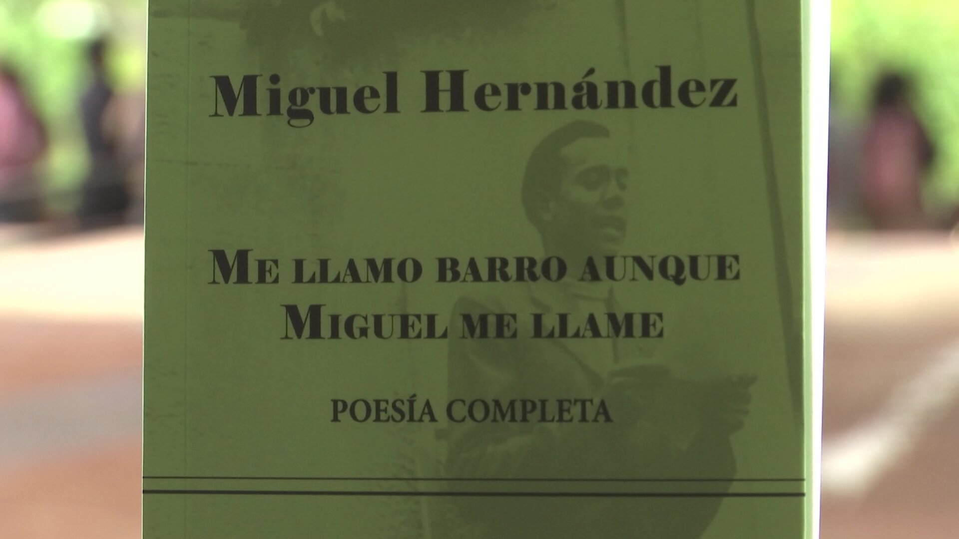Publican obras del poeta español Miguel Hernández