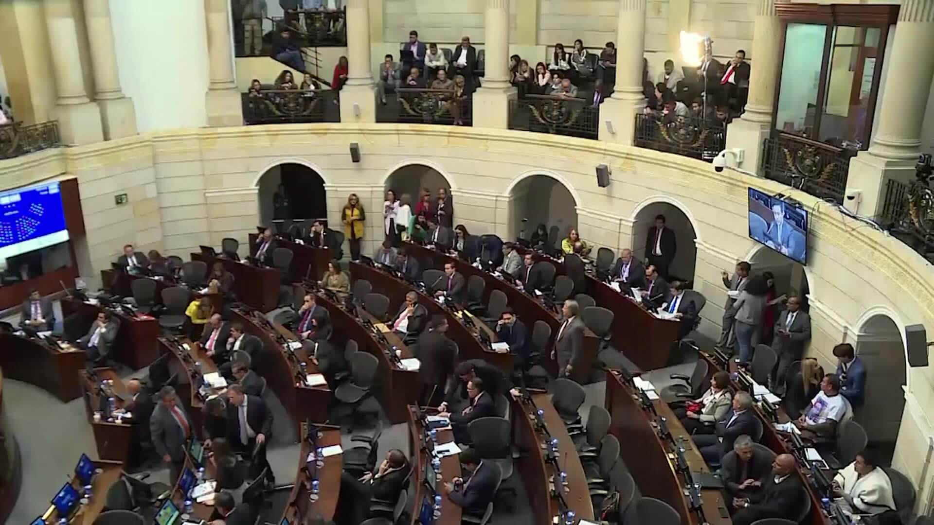 Reforma a la salud pierde respaldo de partidos políticos