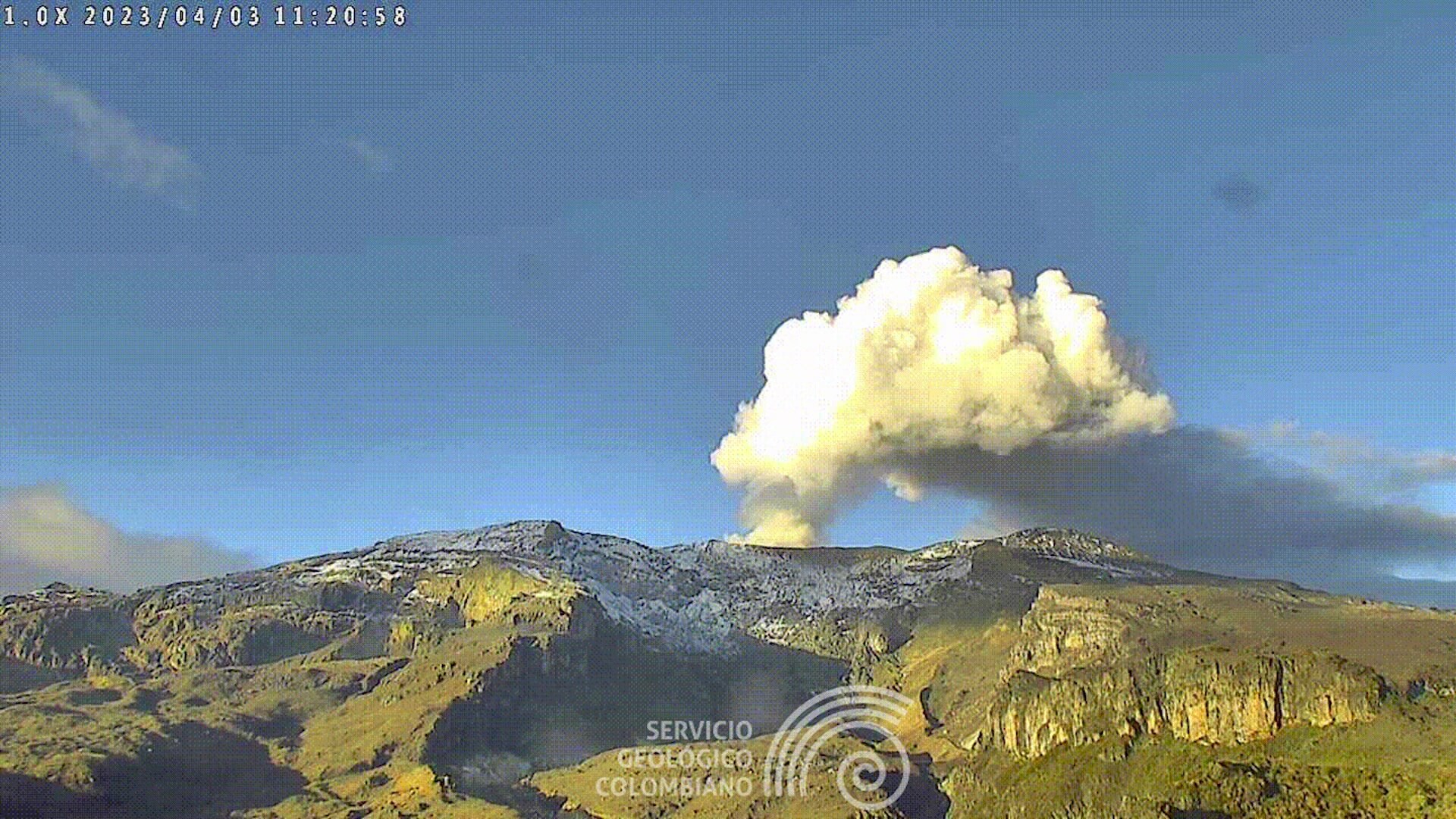 Riesgo en volcán Nevado del Ruiz evacúan a 40 familias