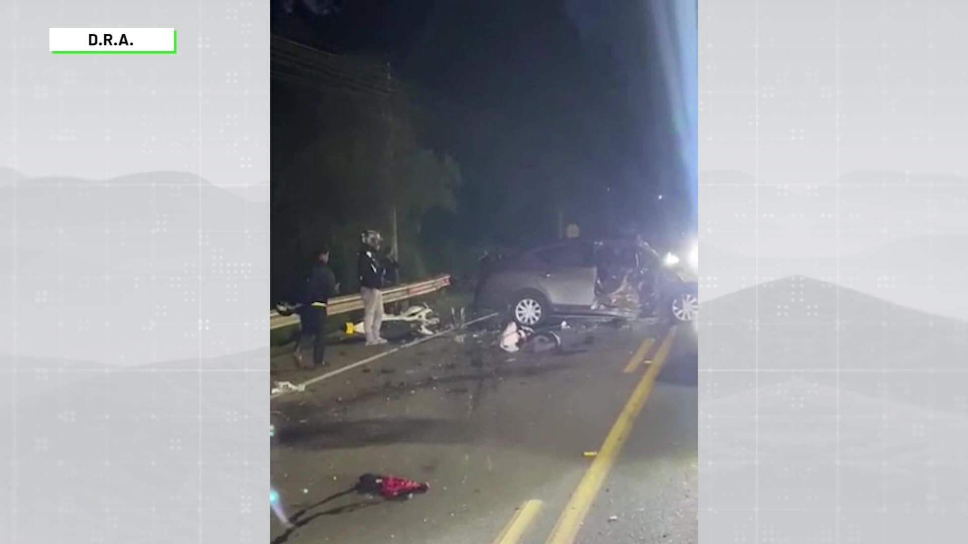 Accidente múltiple deja dos muertos