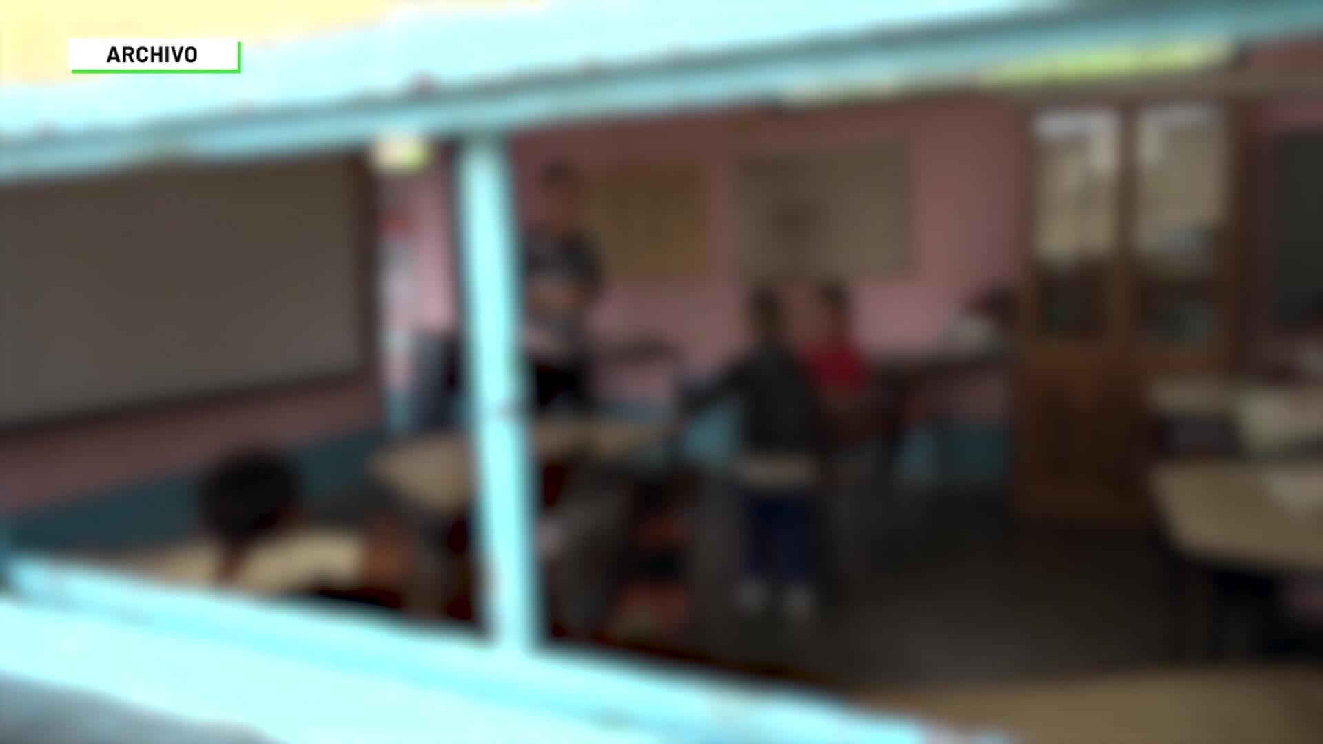 Antioquia: 24 docentes reubicados por amenazas