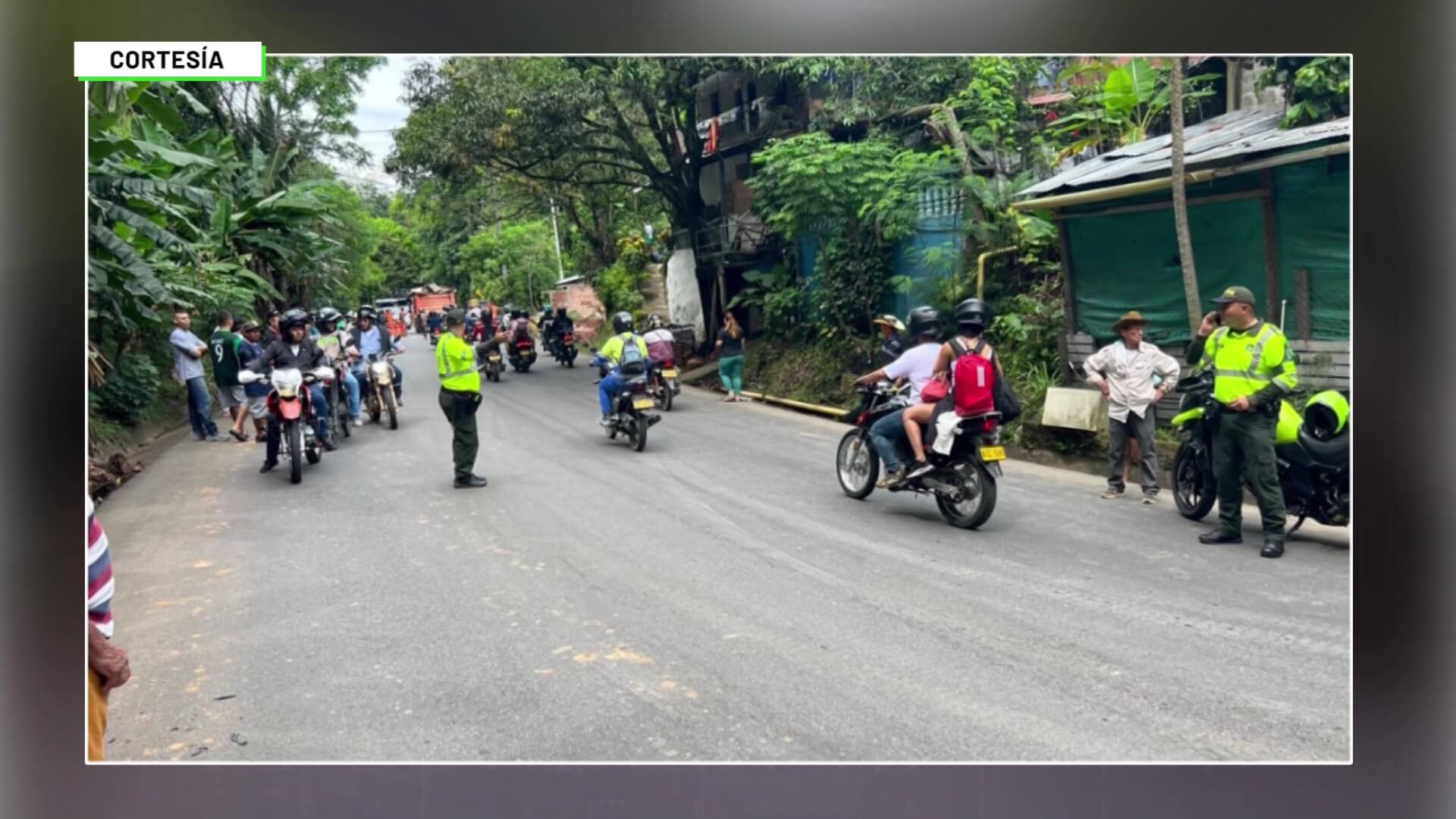 Bloquean vía de acceso a Puerto Triunfo