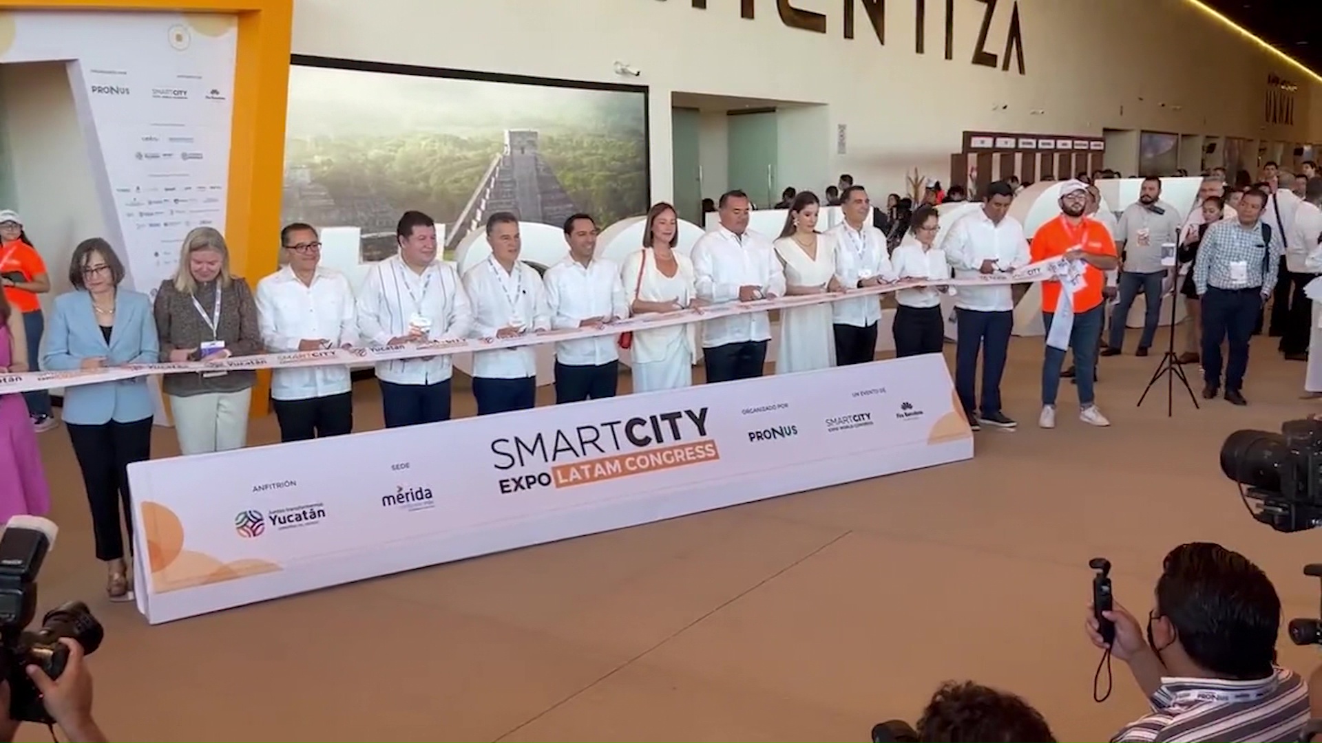 Gobernador Aníbal Gaviria presente en Smart City Expo Latam