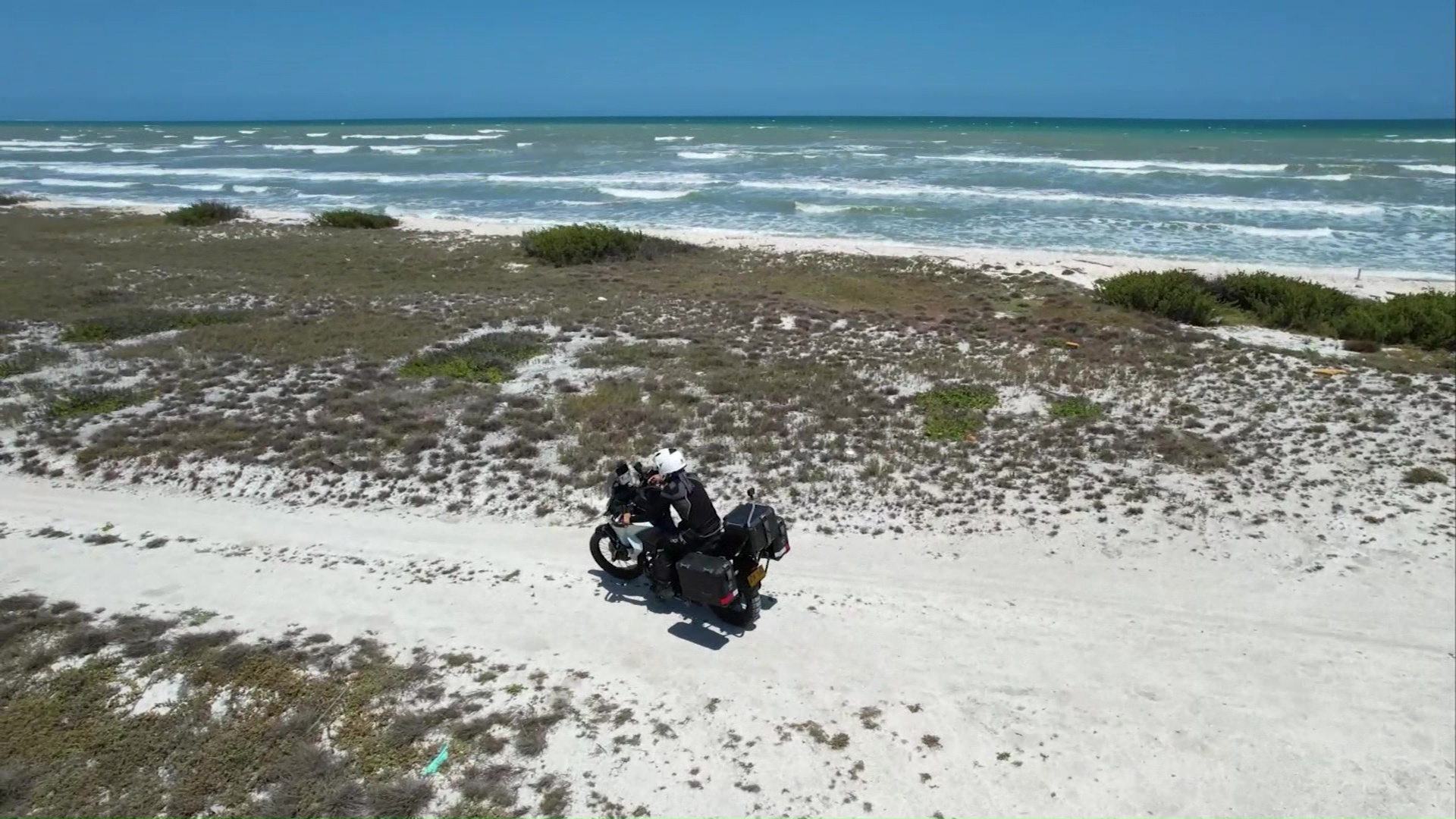 Juan Sebastián, un paisa que recorre el mundo en moto