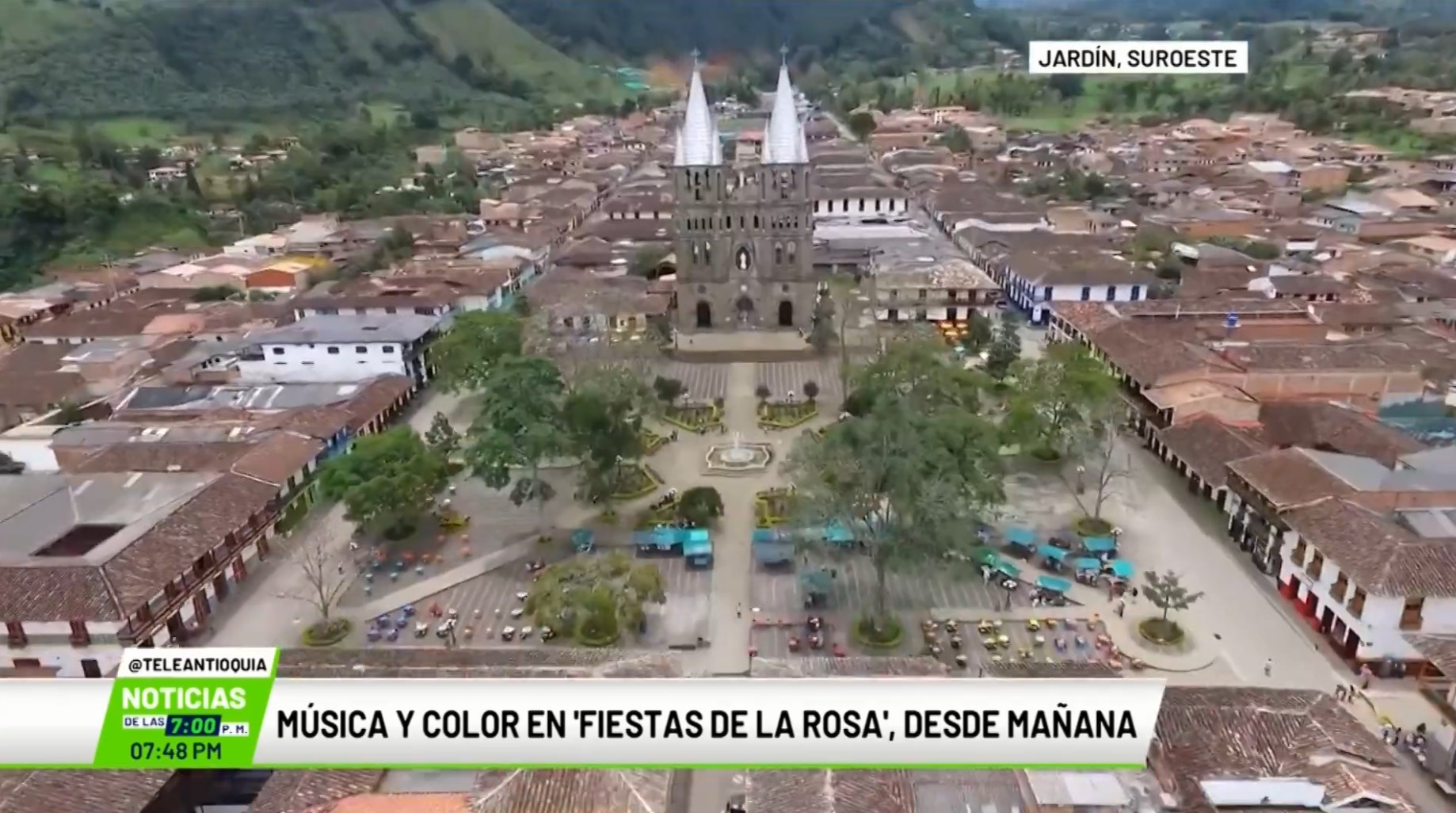 Música y color en ‘Fiestas de la Rosa’