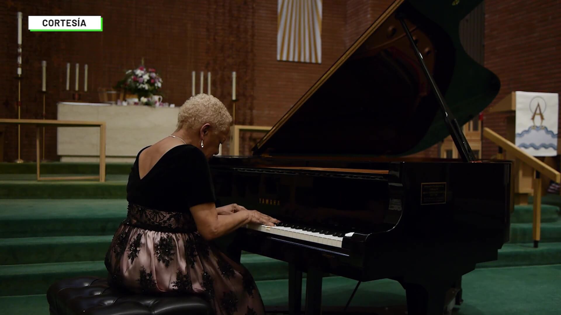 Pianista Teresita Gómez cumple 80 años de vida