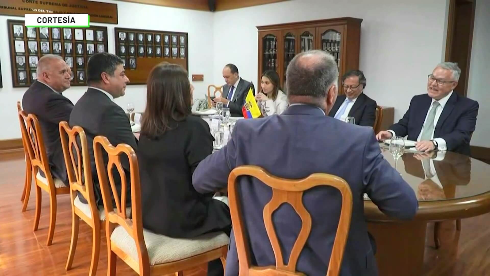 Reunión: altas cortes ratifican separación de poderes