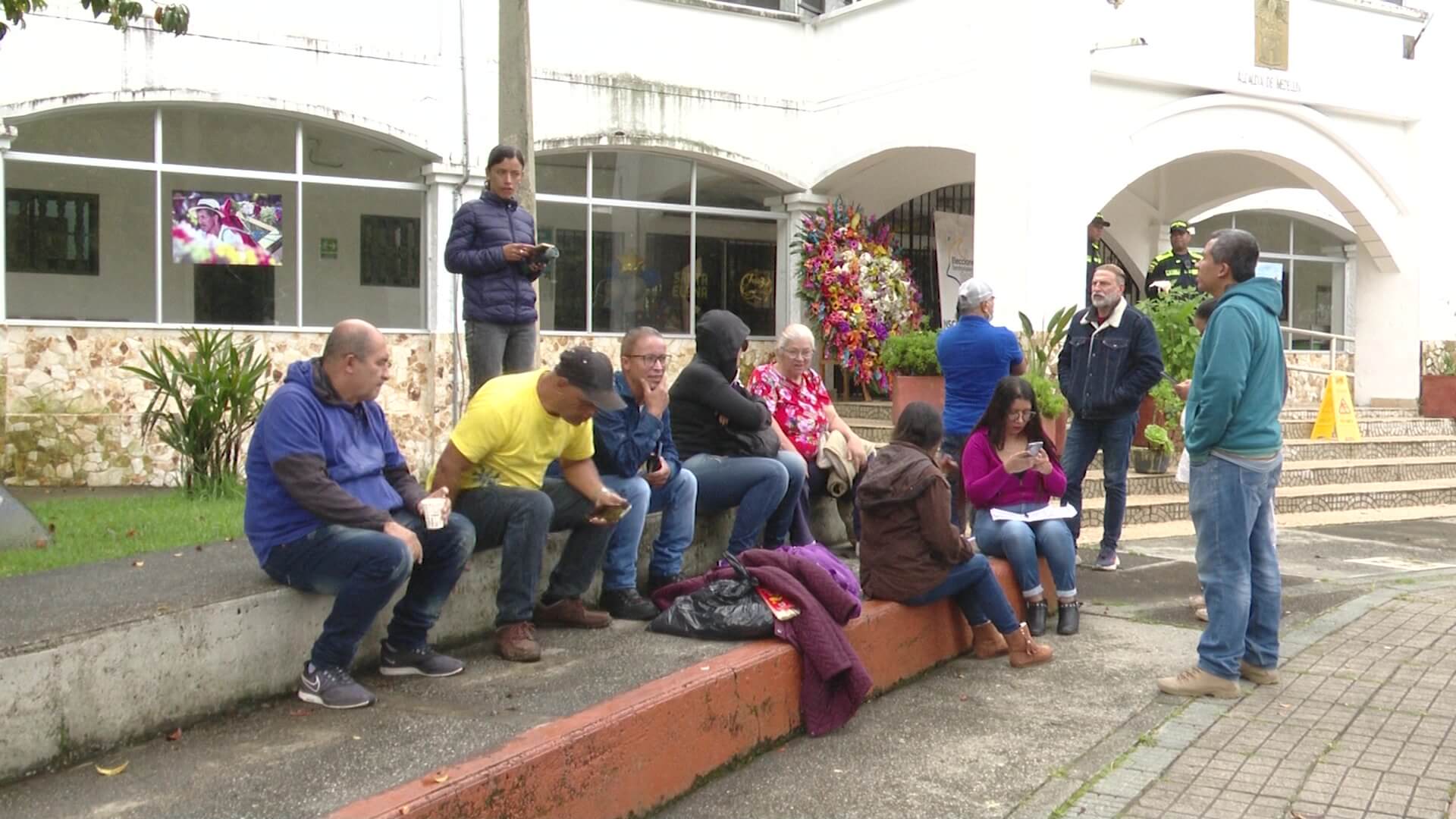 Siguen protestas por demolición de varias viviendas en Santa Elena