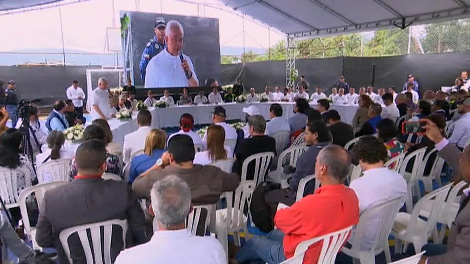 Cárcel La Paz: sesión con mesa de diálogos de bandas