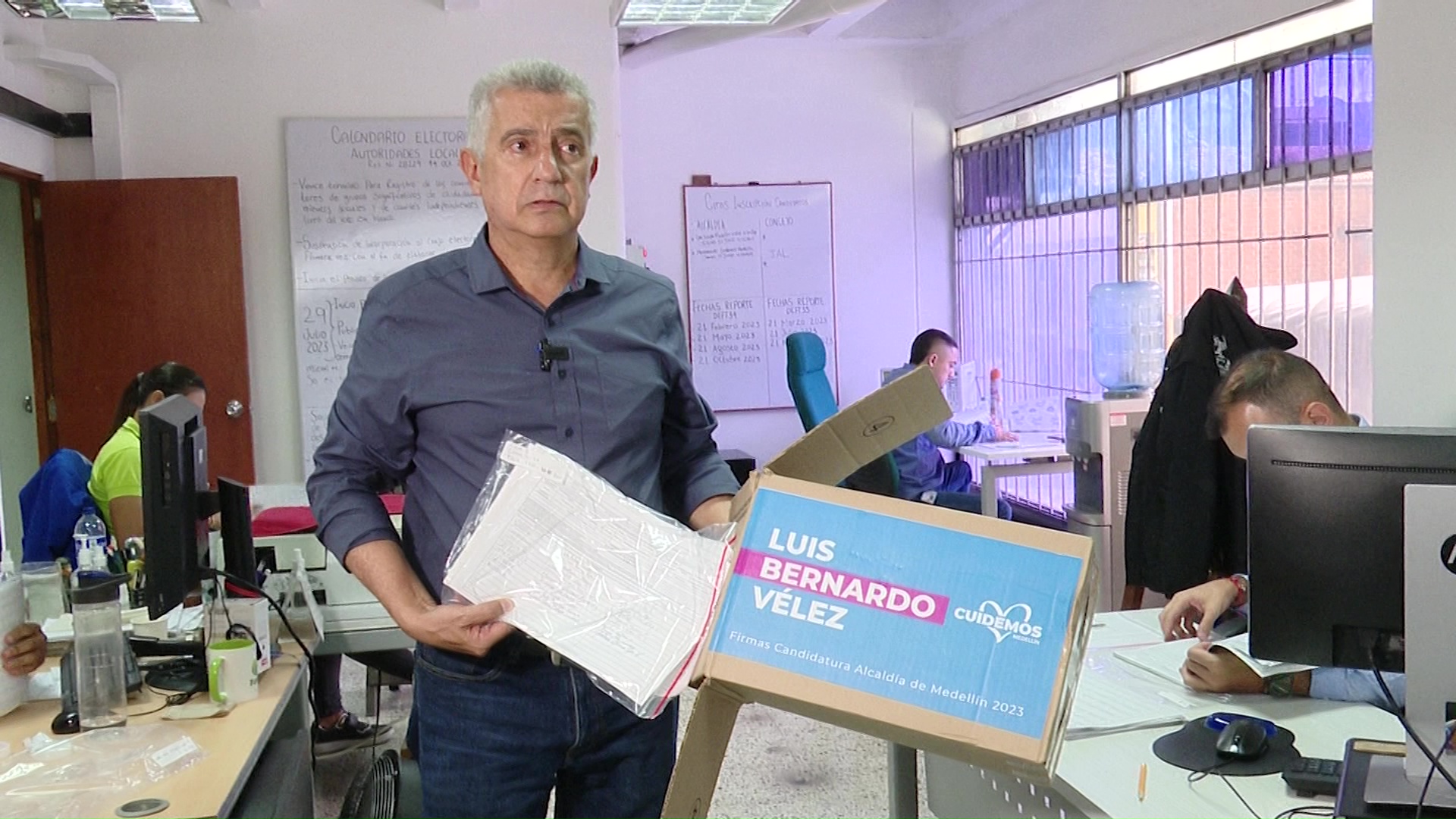 Con 110.000 firmas, Luis Bernardo inscribió su aspiración