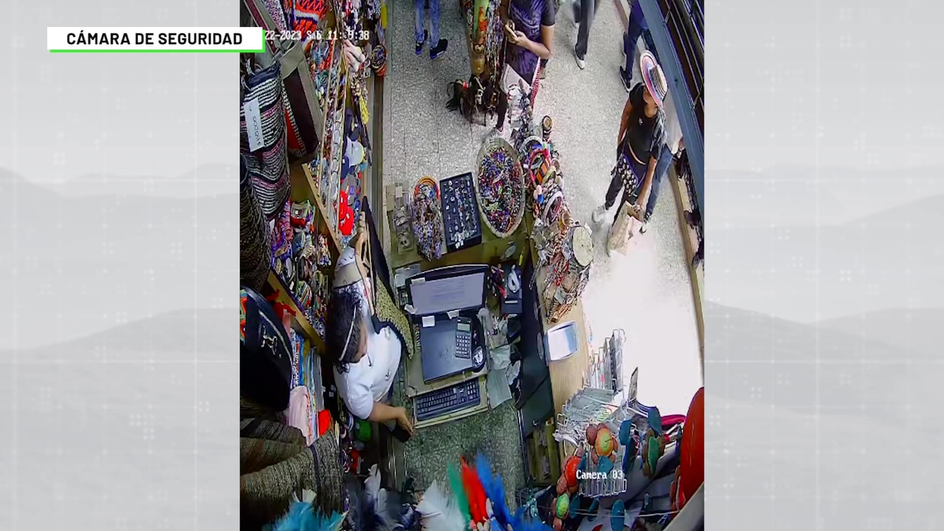 En vídeo robo a local comercial en el aeropuerto JMC