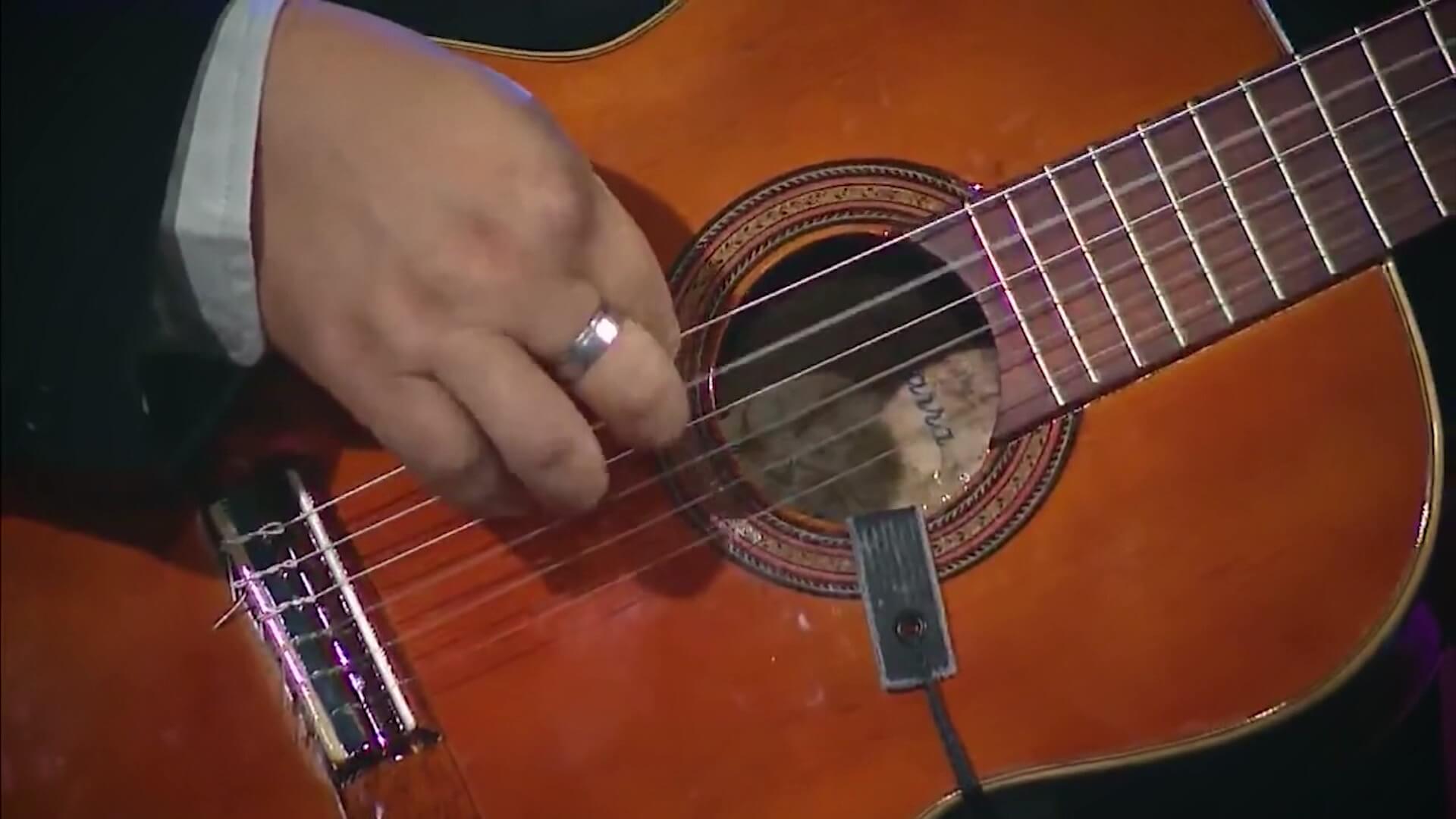 Serenata emociona desde auditorio de Indeportes