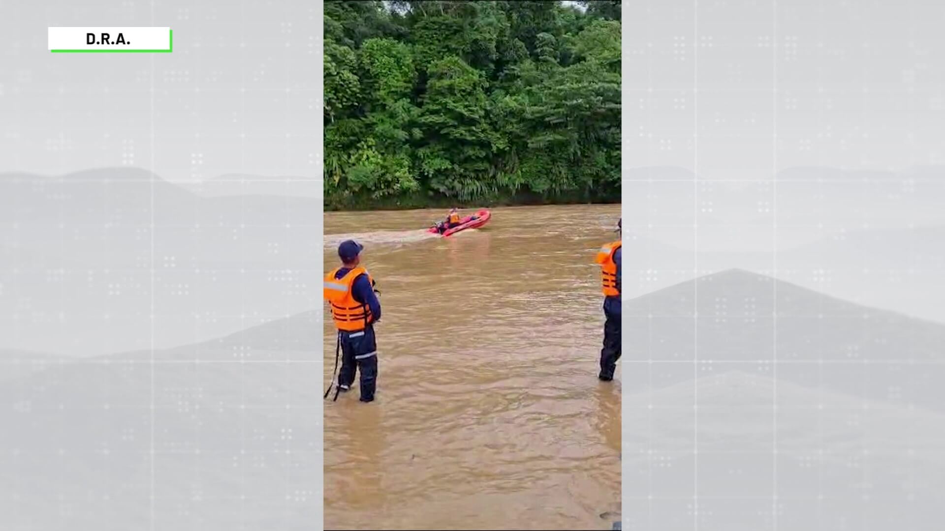 Turistas fueron arrastrados por una creciente