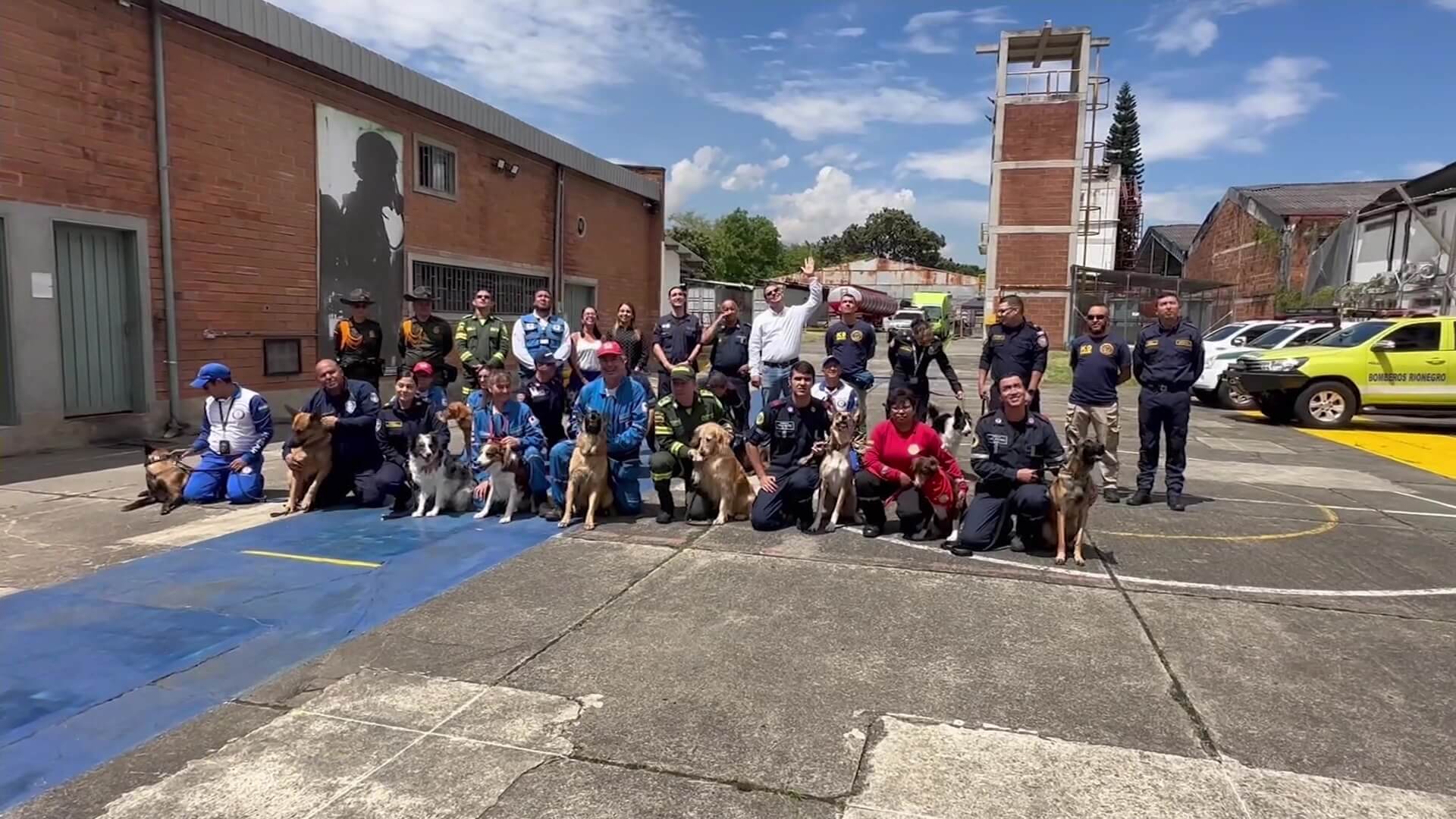 Entrenamiento en búsqueda y localización de caninos