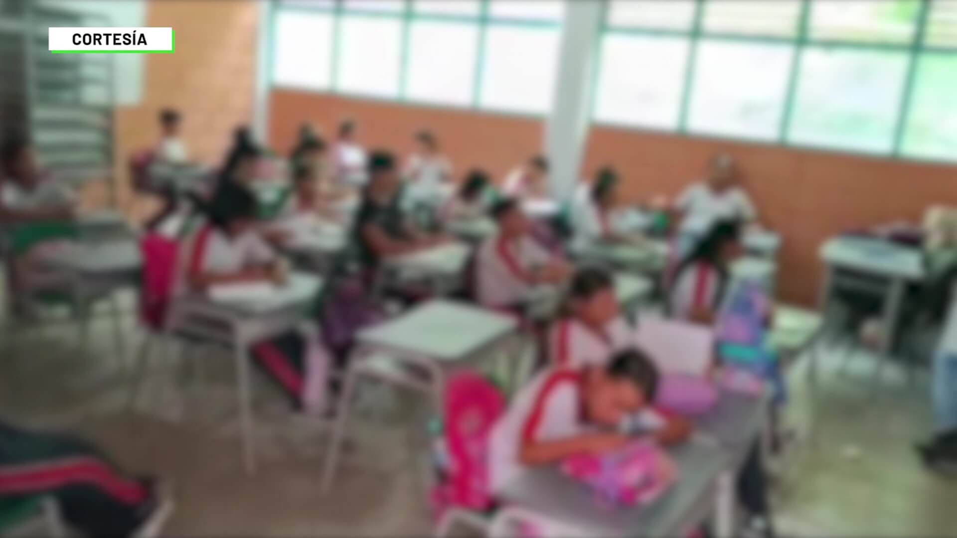 Paro de transporte escolar en Uramita