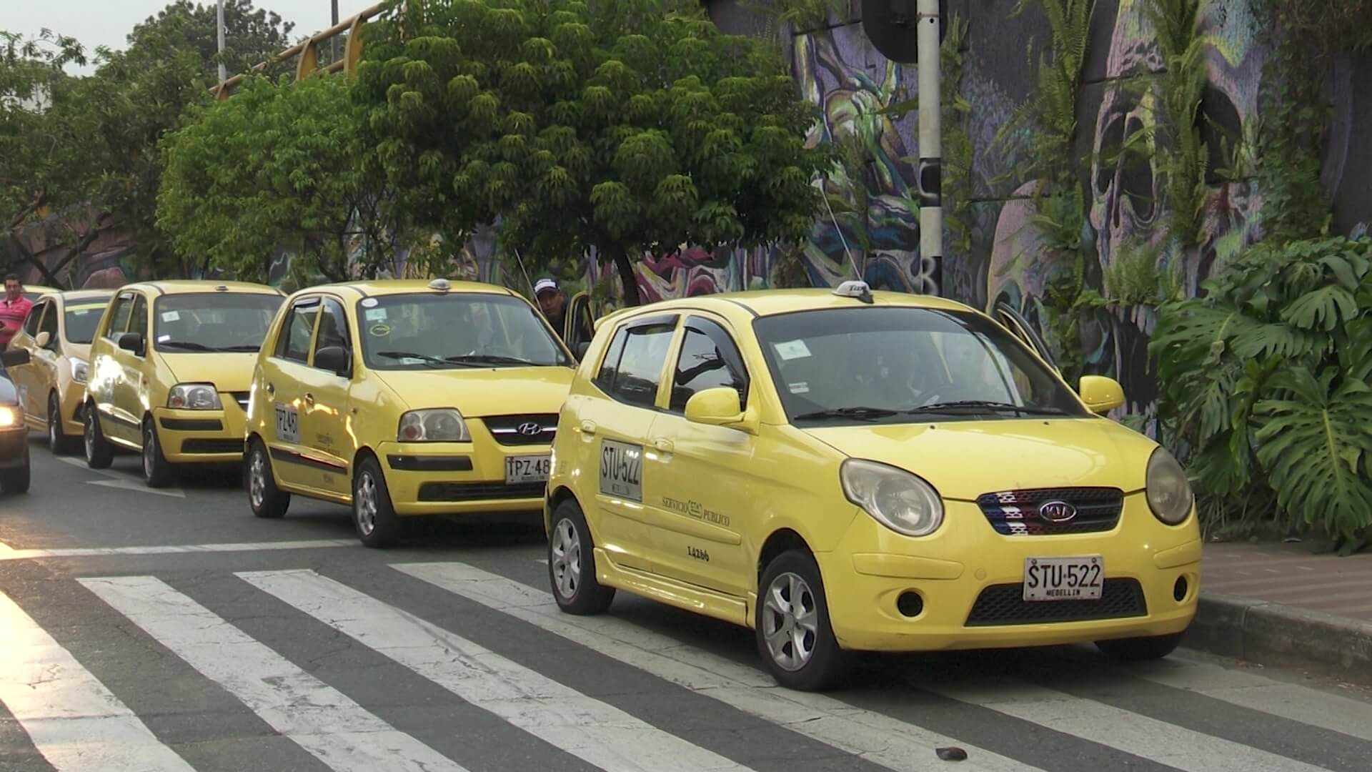Autoridades entregan balance sobre paro de taxistas