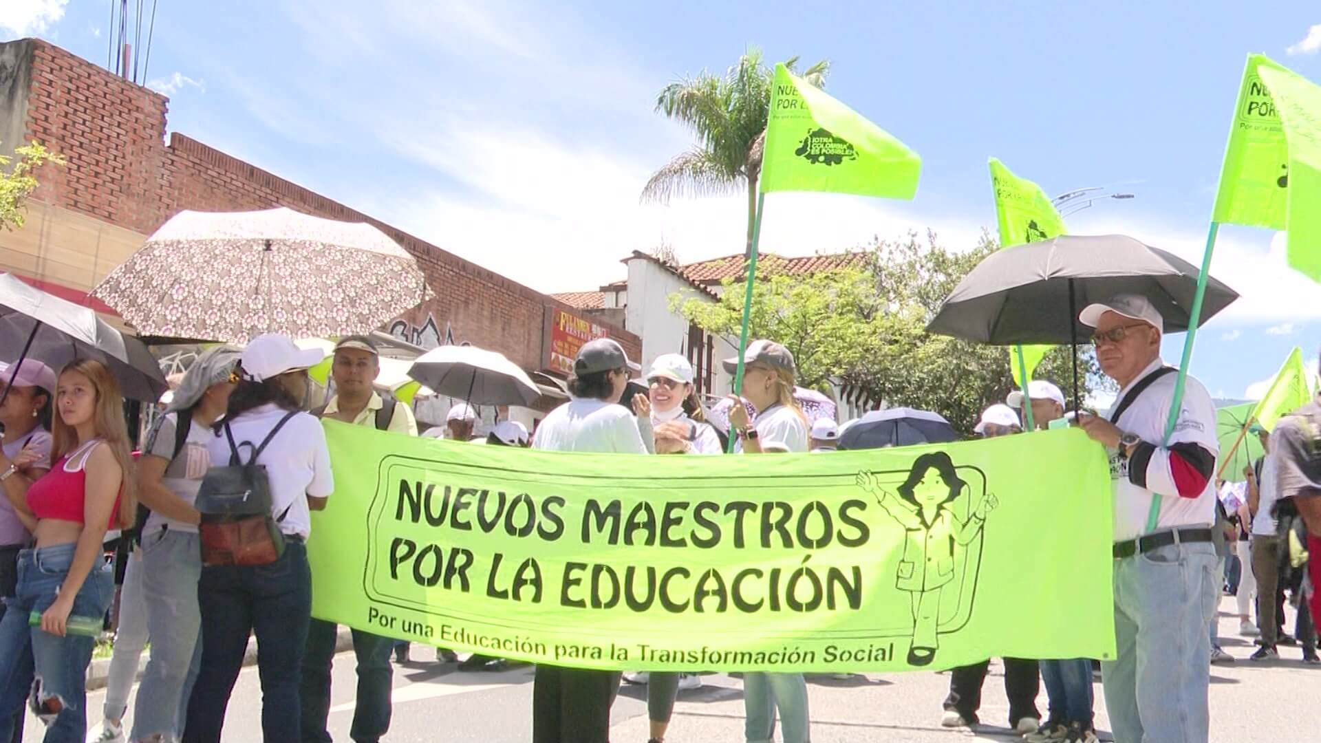 Marcha: docentes exigen calidad en servicio de salud