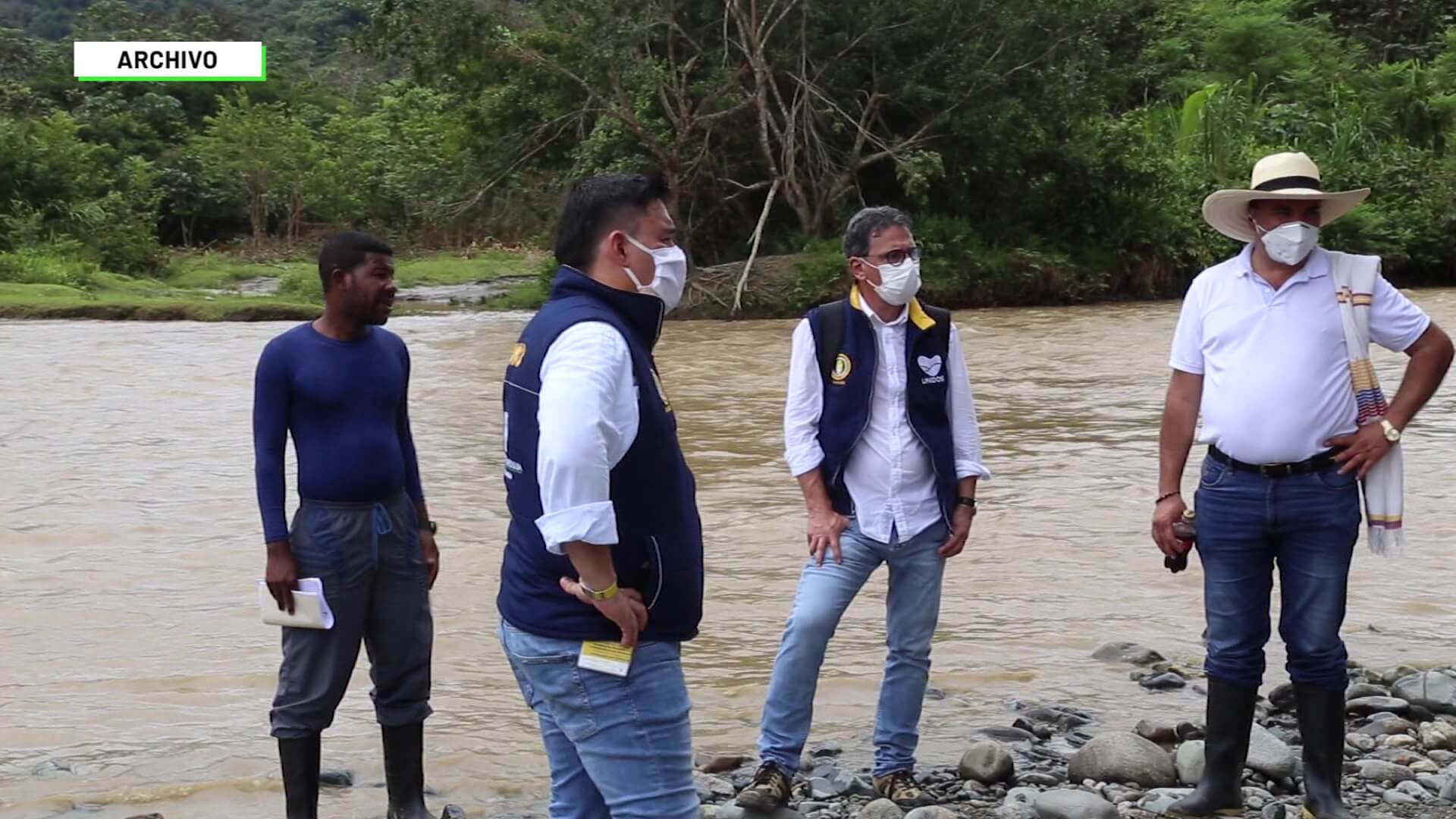 Muere adulto mayor al intentar cruzar río Penderisco