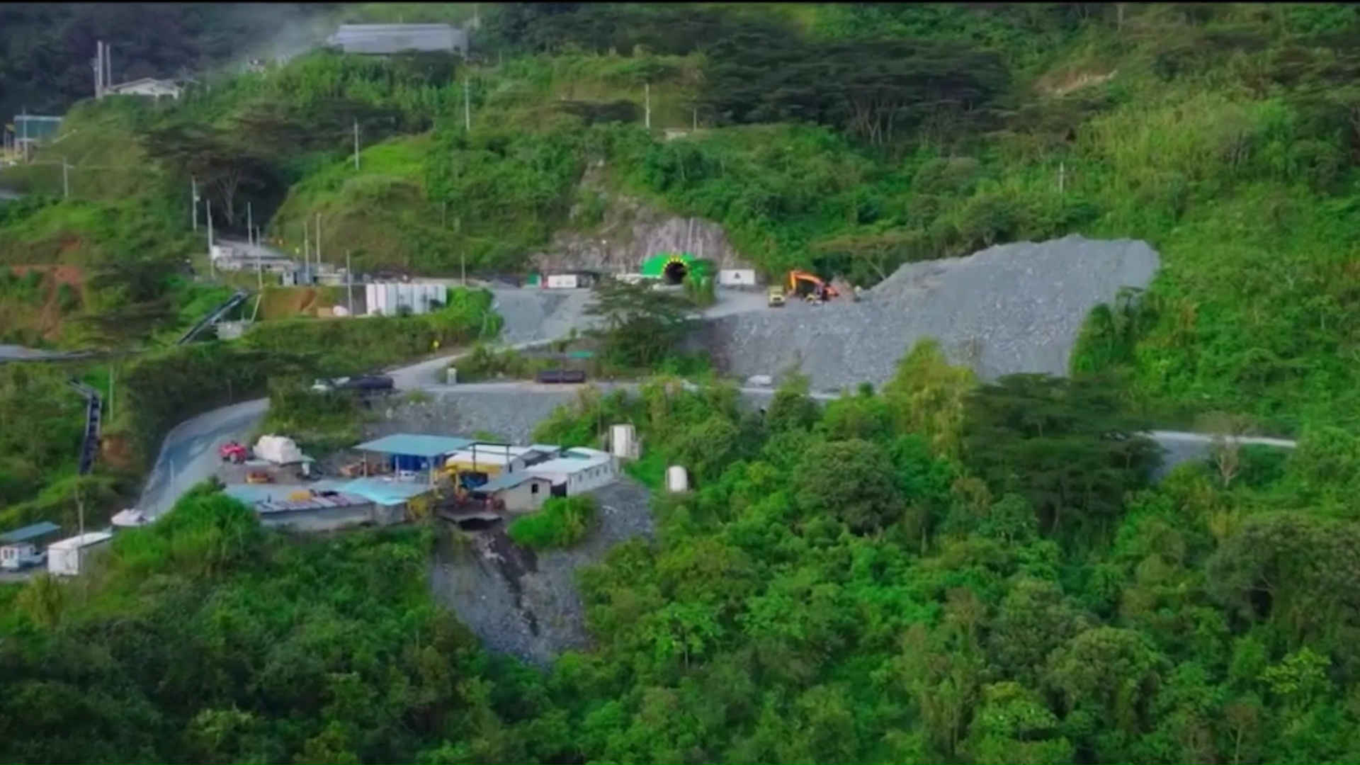 Suspensión de actividades por queja ambiental