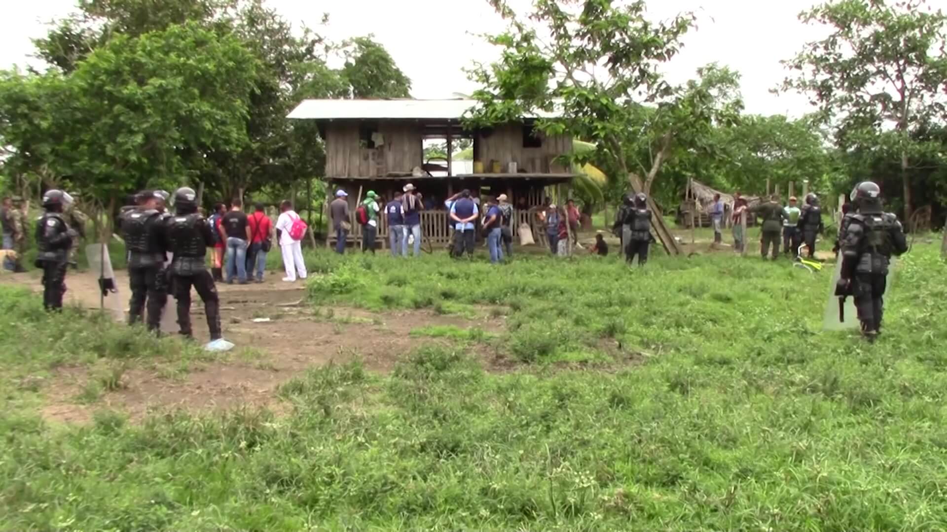 Agreden a campesinos que retornaron a sus tierras