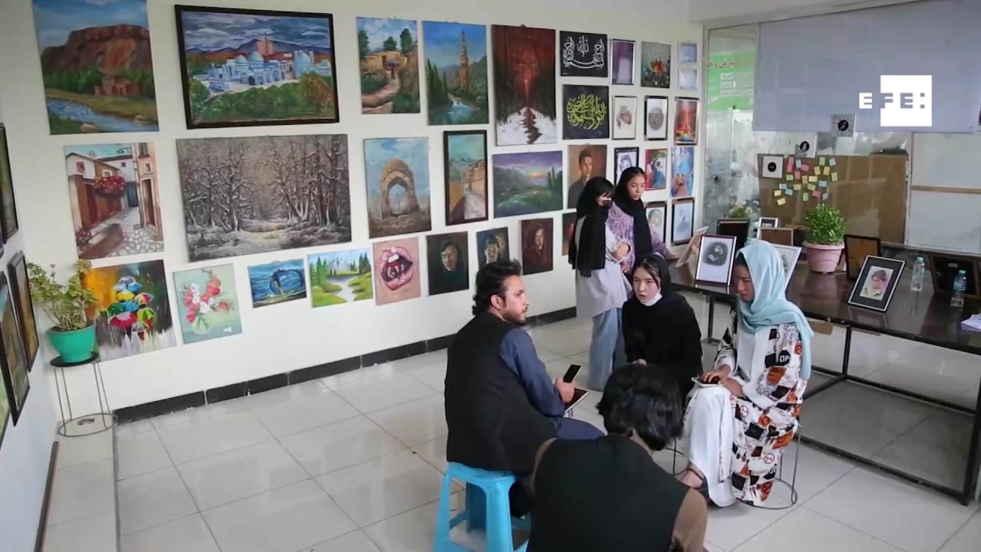 Exposición que reivindica acceso de mujeres a la cultura