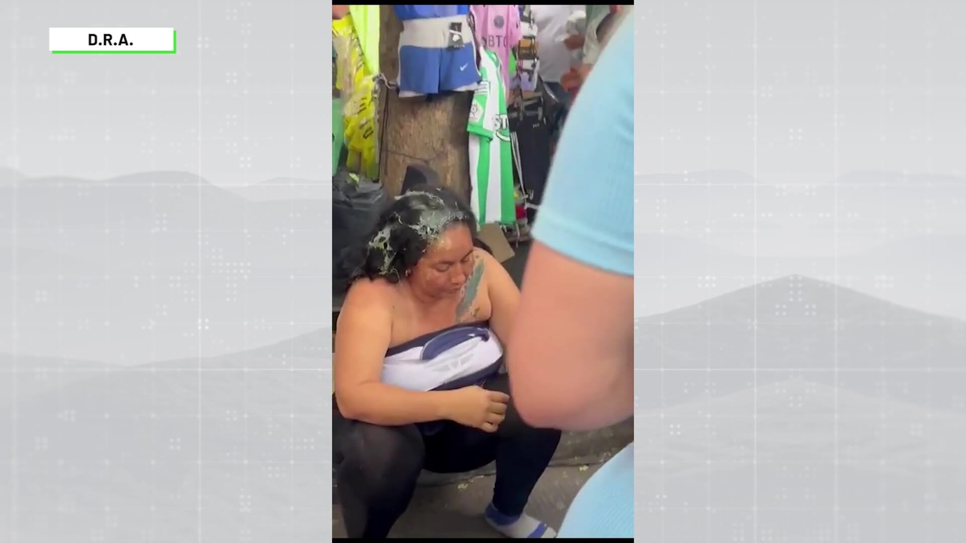 A presunta ladrona le hicieron el “Shampoo” en Medellín