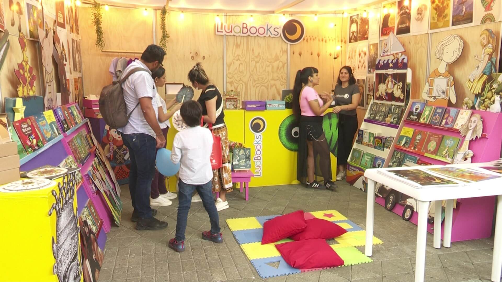 Inició la fiesta del Libro y la Cultura