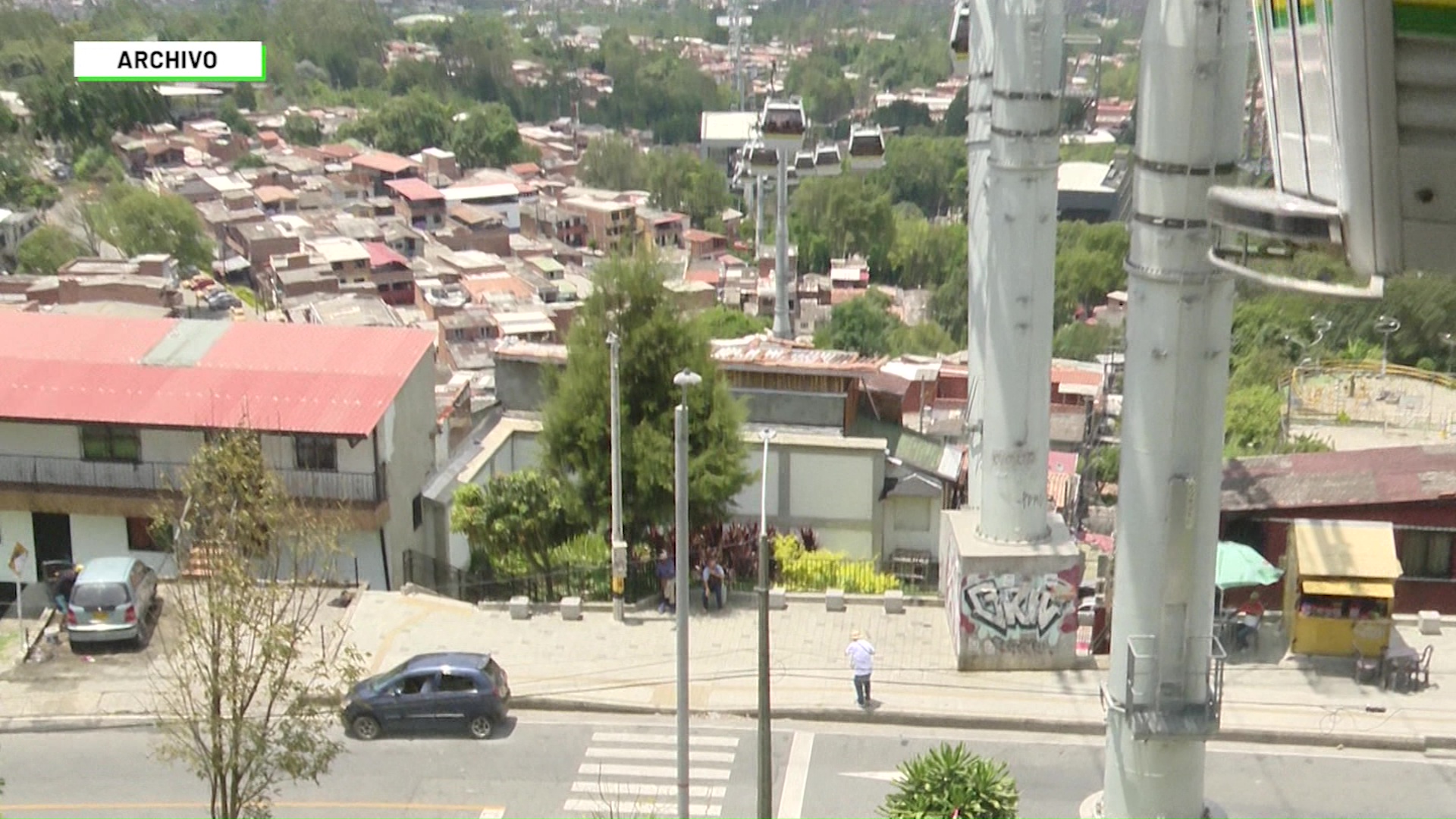 noticias de teleantioquia de hoy,noticias,teleantioquia noticias,En Medellín las,autoridades descubrieron,a una joven que fingió estar,secuestrada para pedirle una suma,millonaria de dinero a sus padres.,La implicada será judicializada,por el delito de extorsión.,En el sector Picacho,comuna 5 de Medellín,una persona llamó a las autoridades para,reportar el secuestro de,una menor de 17 años,presuntamente retenida,por una banda delincuencial.