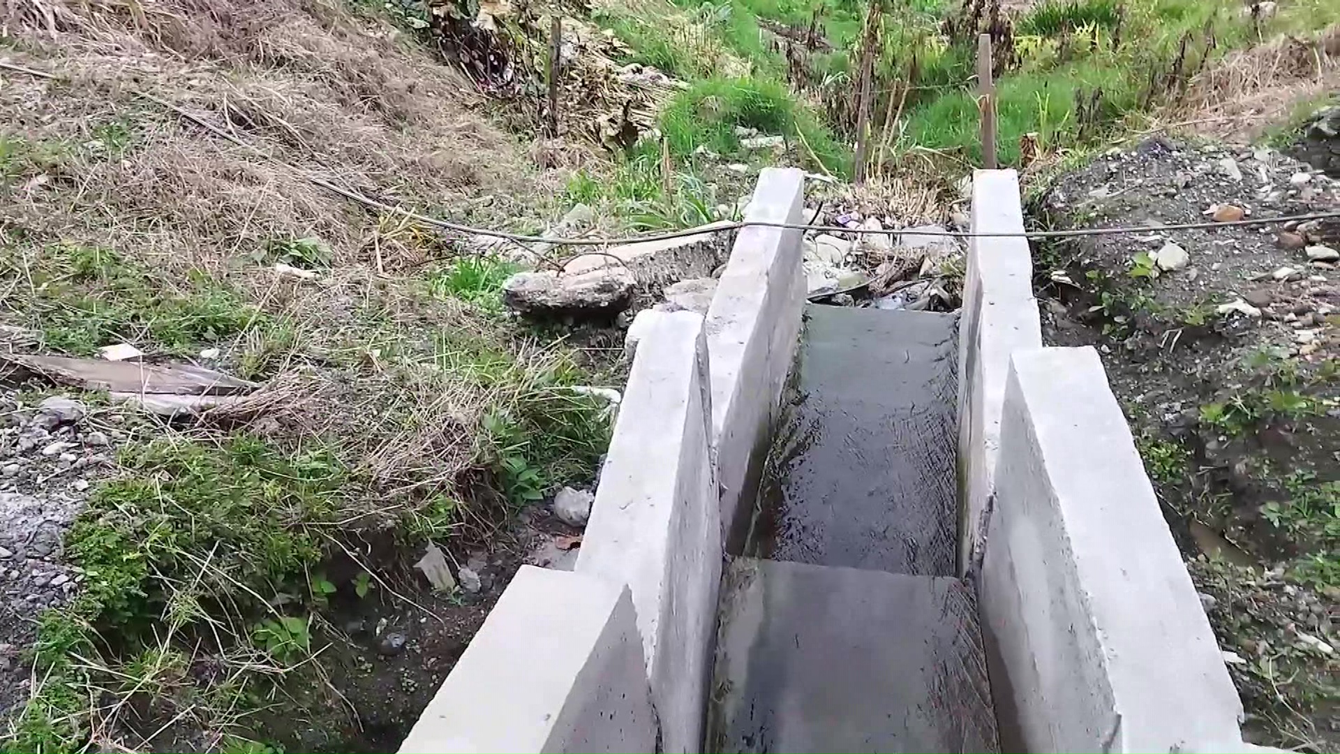 Denuncian vertimiento de aguas negras en fincas en Ituango