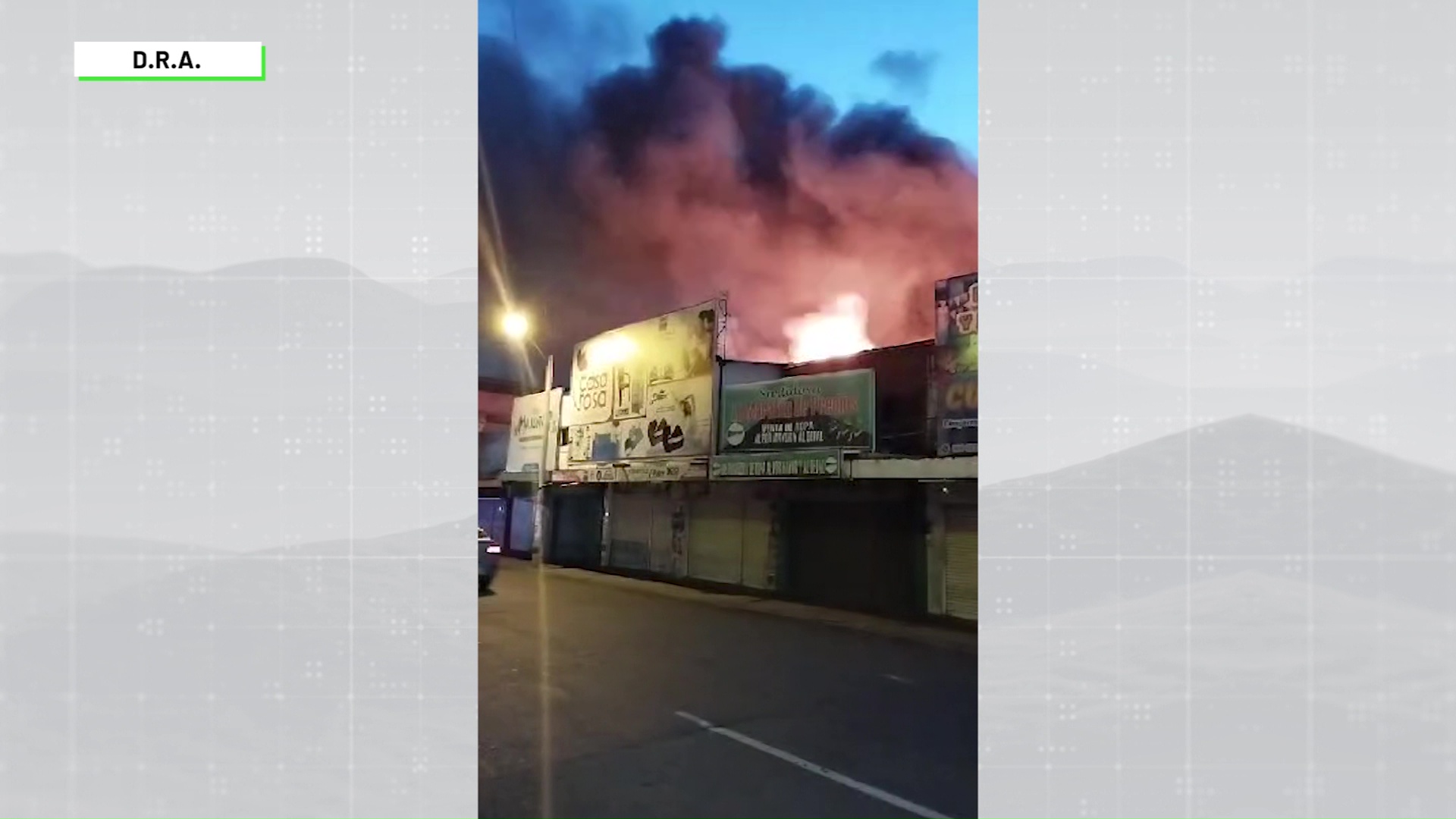 Incendio en juguetería en El Centro de Medellín