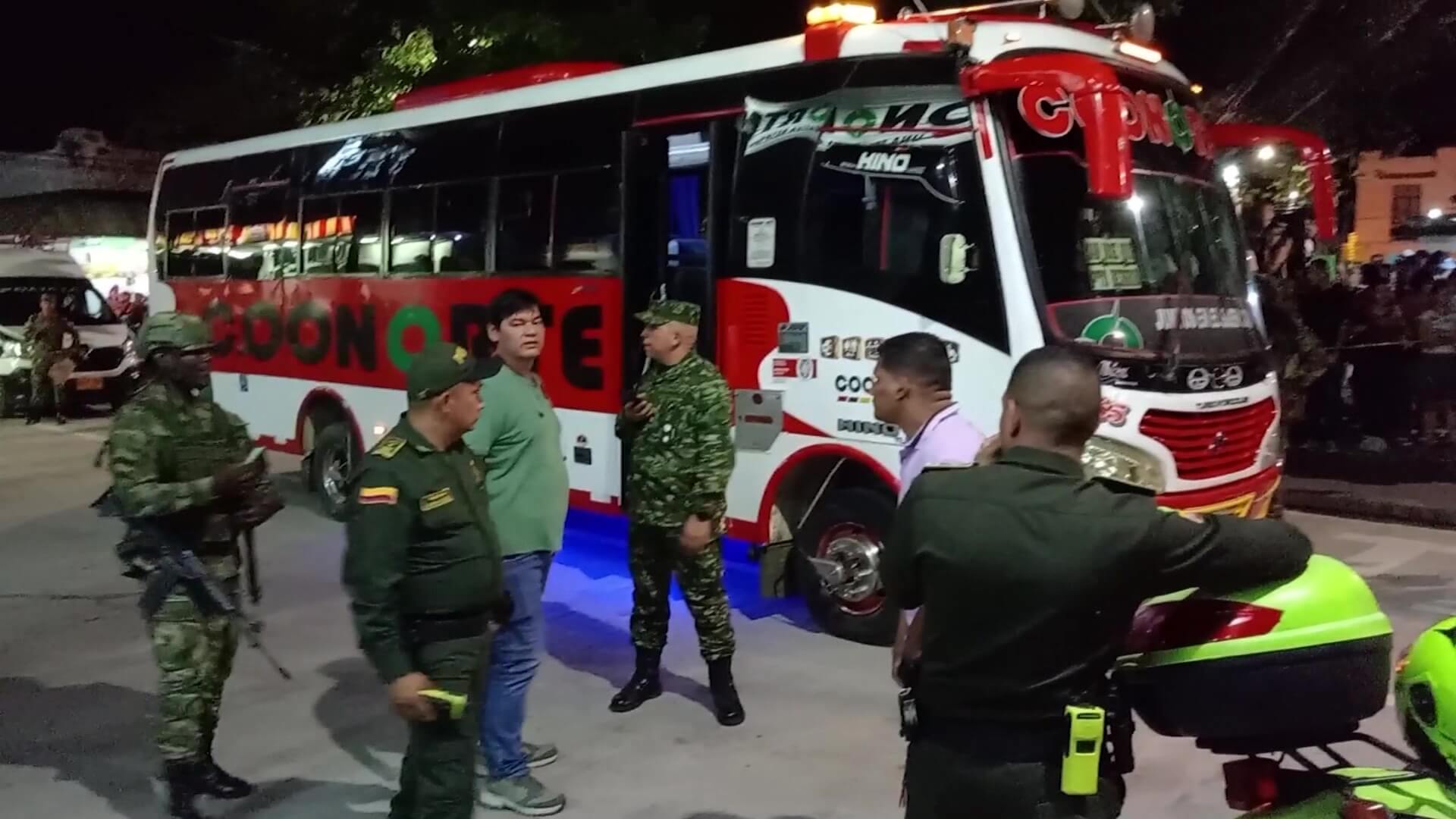 Asesinan a cuatro personas dentro de un bus en Puerto Berrío