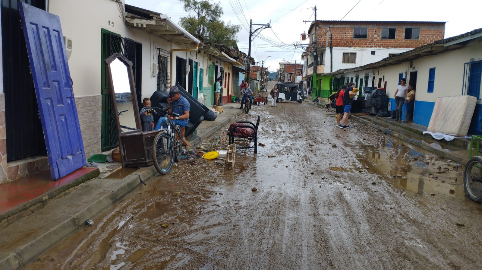 Cuatro afluentes de agua se desbordaron en Amalfi