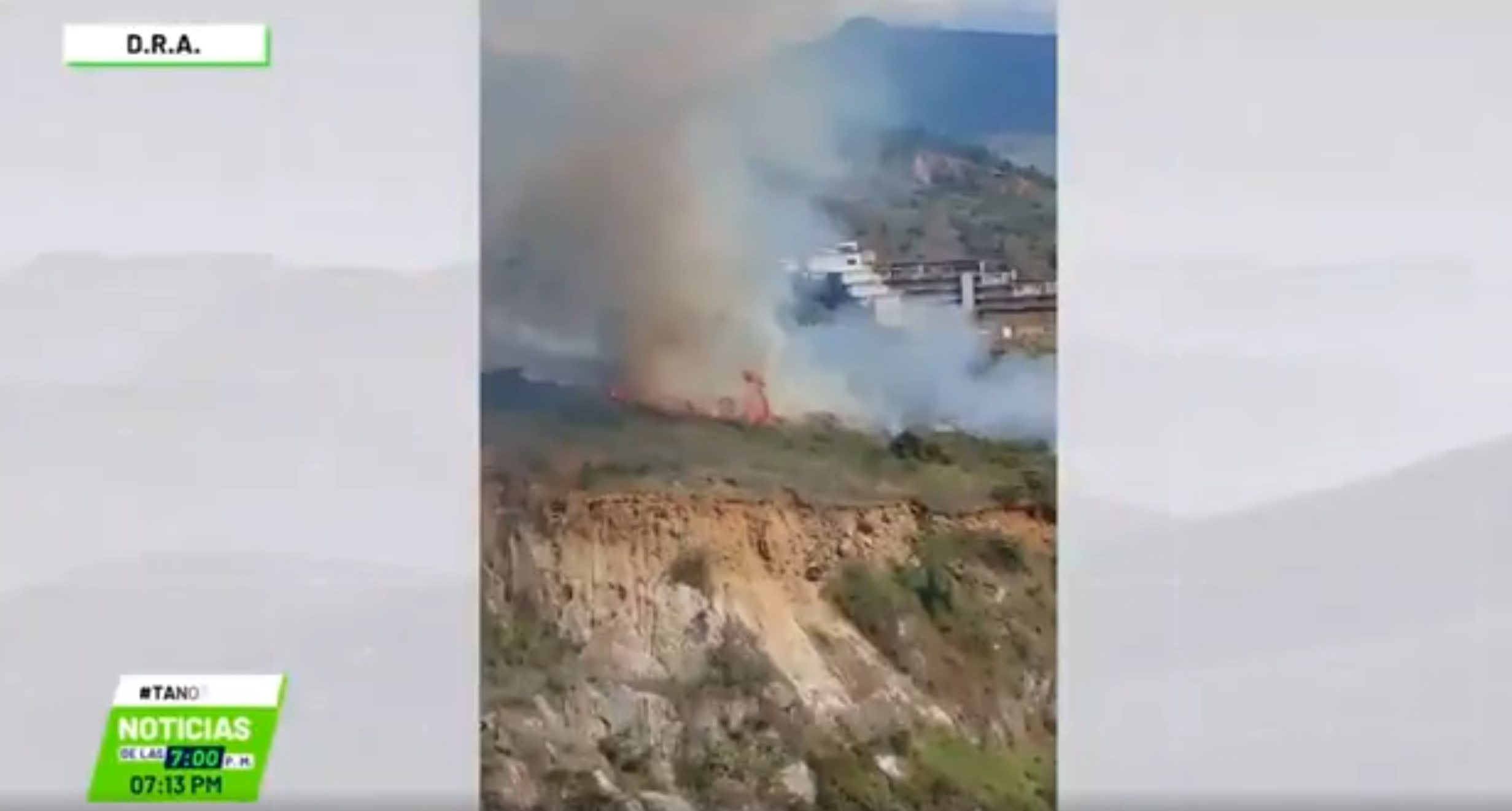 Incendio de cobertura vegetal en el cerro El Quitasol