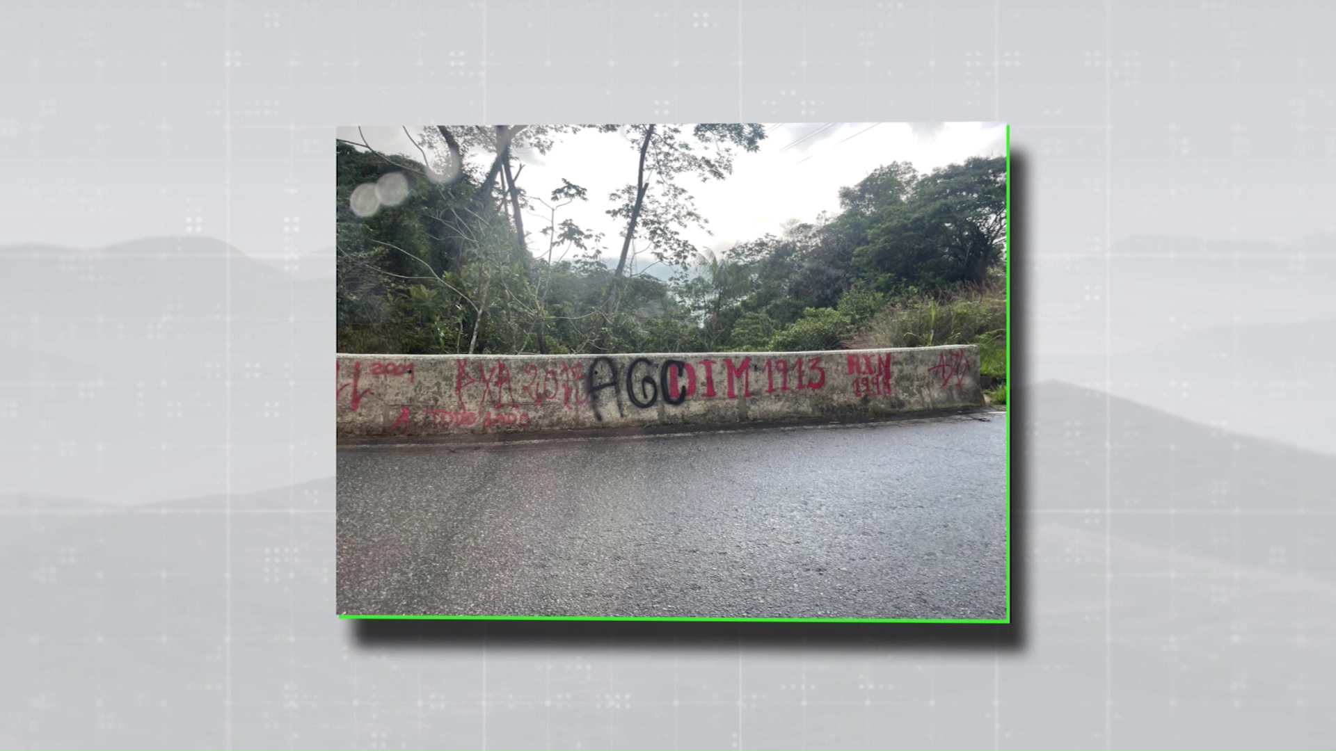 Aparecen grafitis de las AGC en vía Peñol – San Rafael