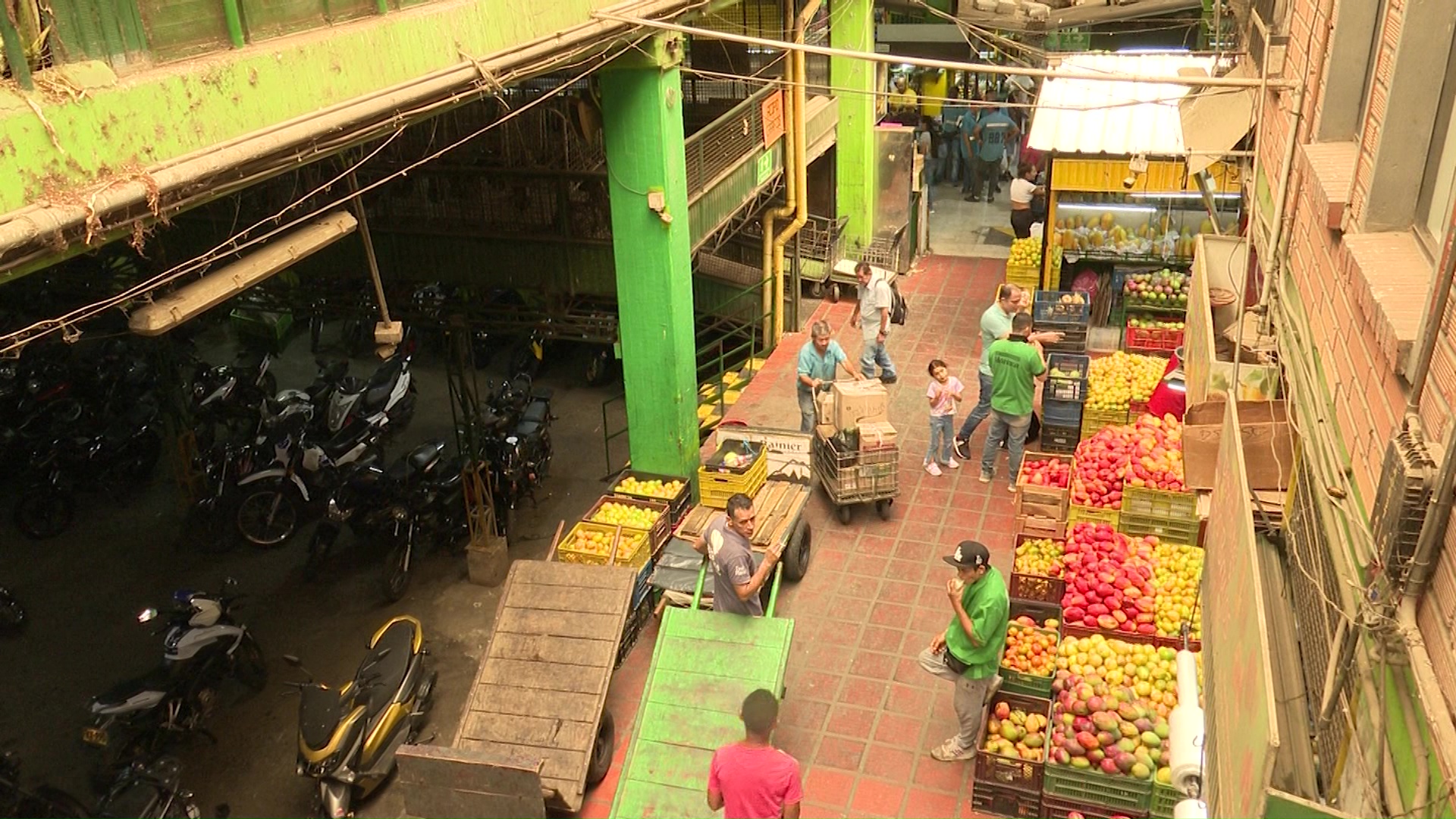 Comerciantes de La Minorista protestan por cobro extraordinario