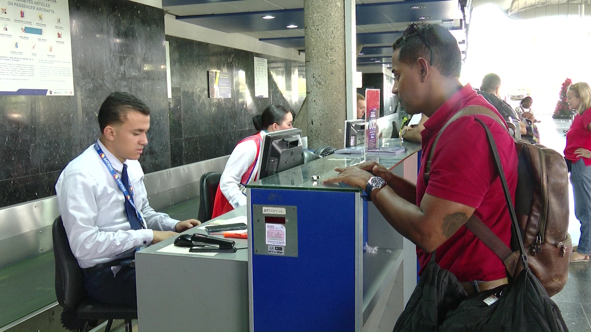 Aeropuerto: más de tres mil pasajeros cada día