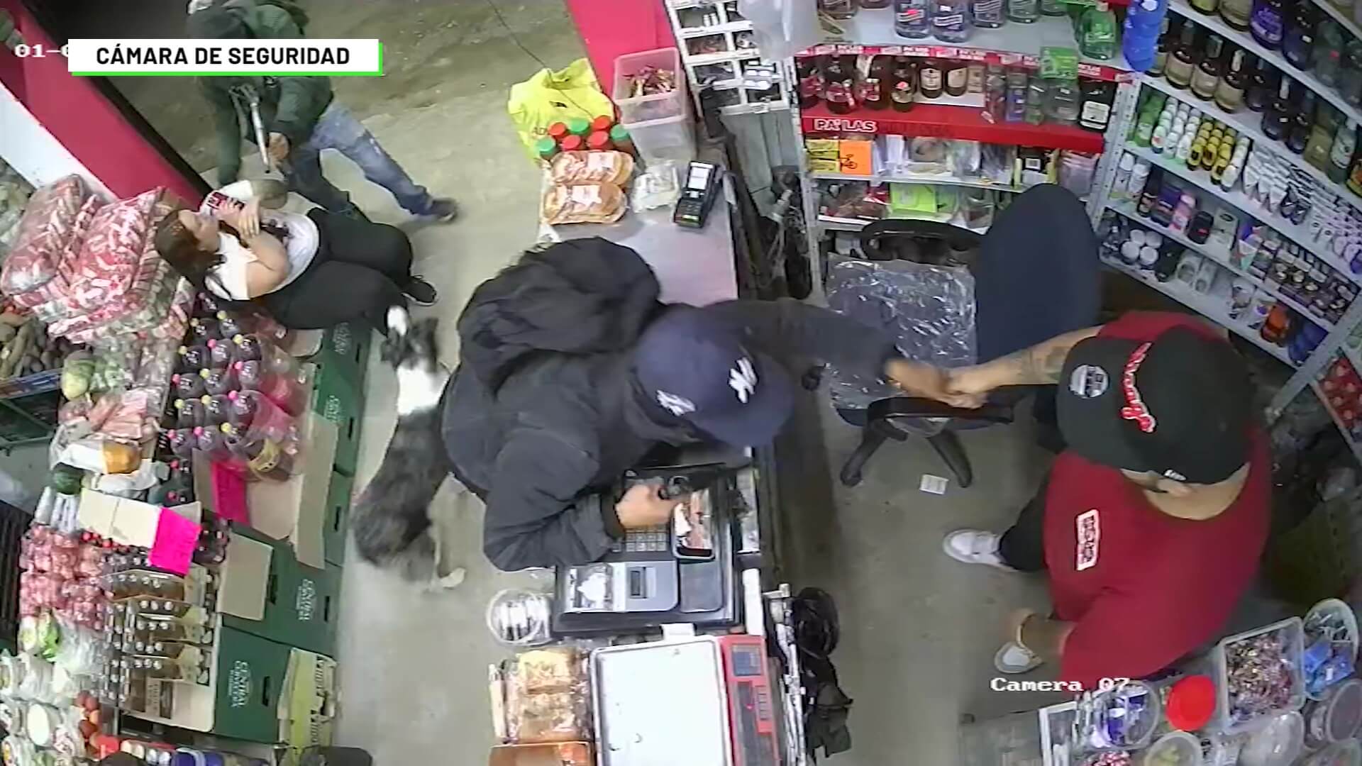 Buscan a presuntos ladrones de supermercado en el Oriente