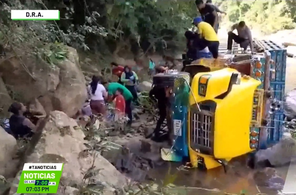 Nueve heridos dejó el accidente un bus tipo escalera