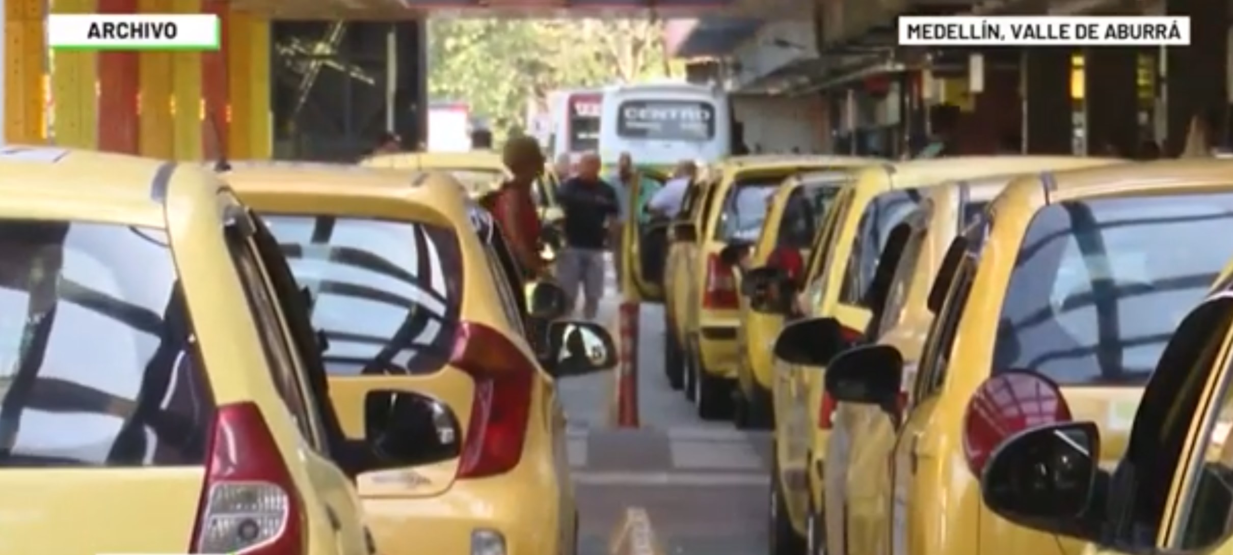 Taxistas piden que se les cumpla con la compensación