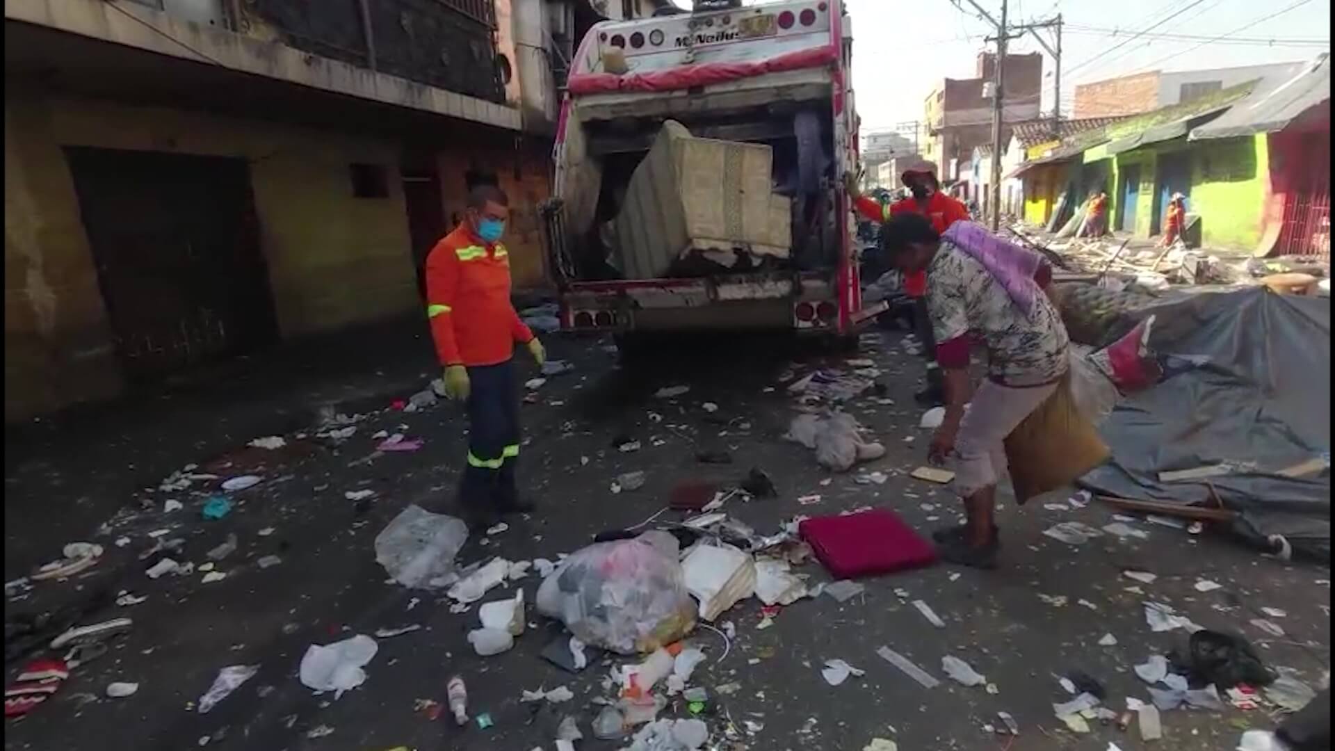 Sacaron 14 toneladas de basura de ‘El Bronx’