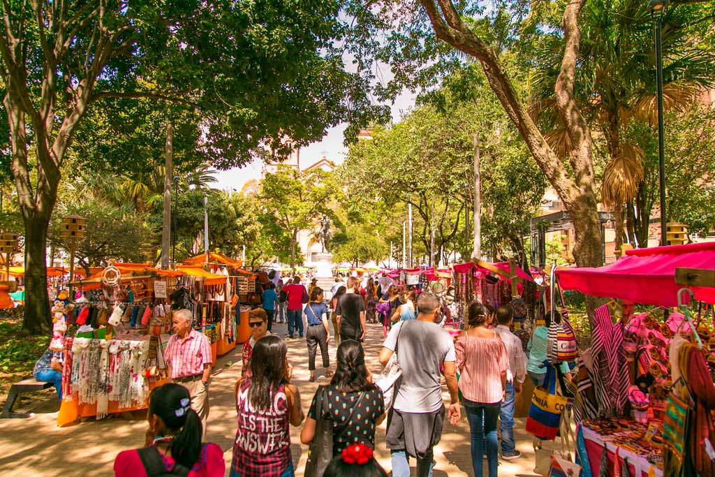 300 artesanos en el mercado de sananlejo