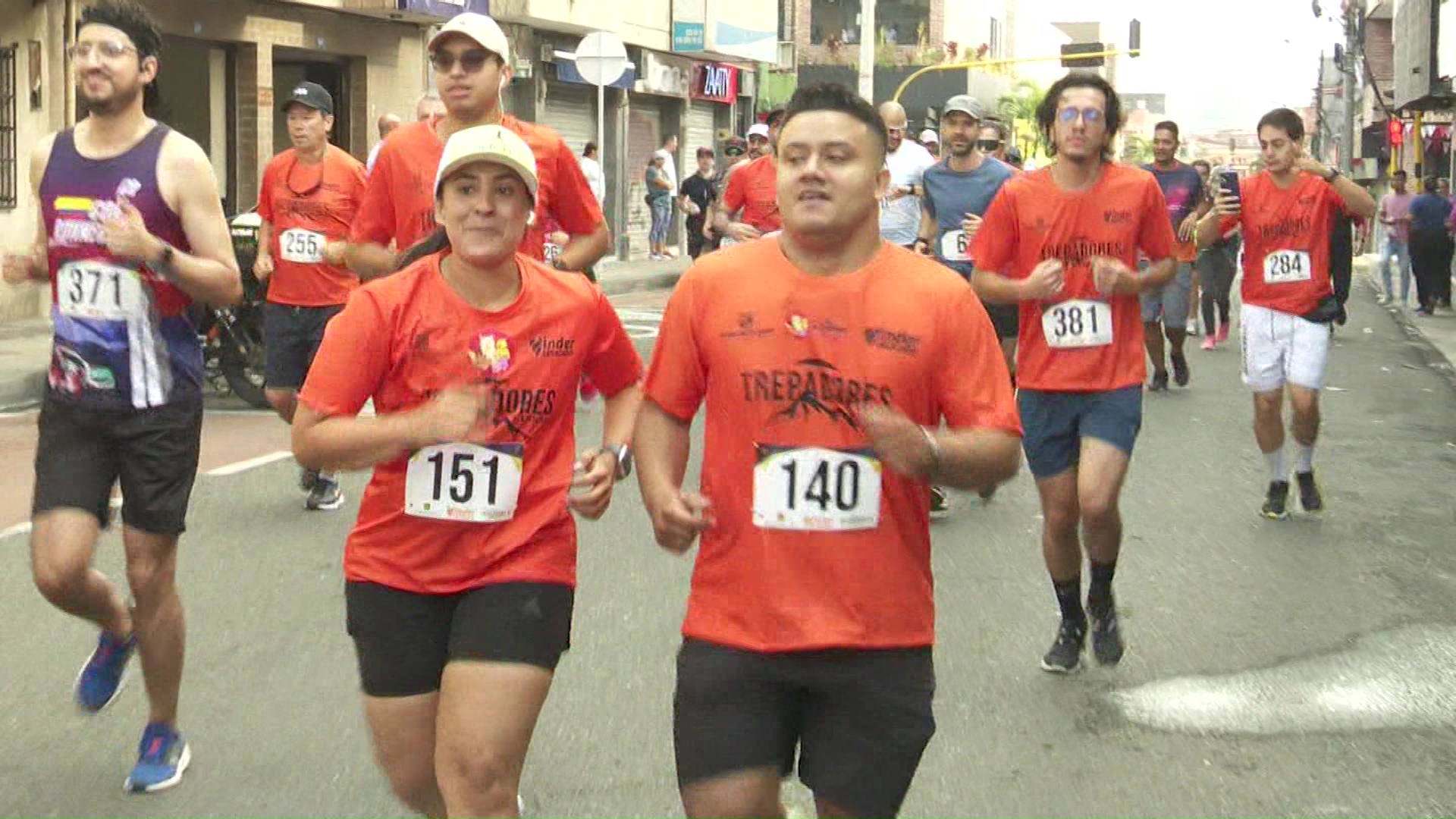 400 trepadores en carrera a la catedral