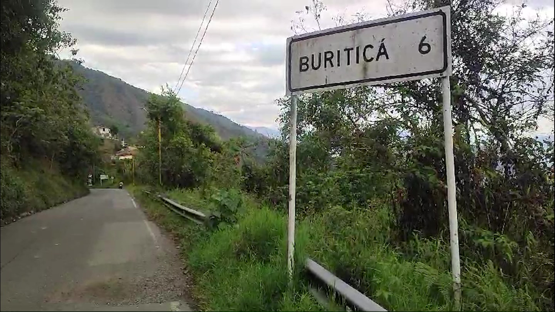 Mineros ancestrales bloquean vía a Buriticá