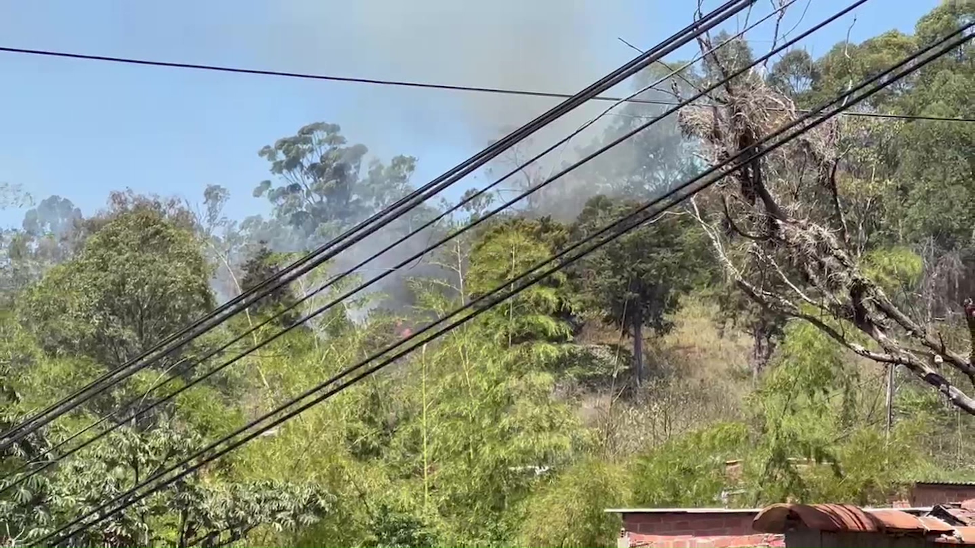 Ardió el cerro Patiburrú en Maceo