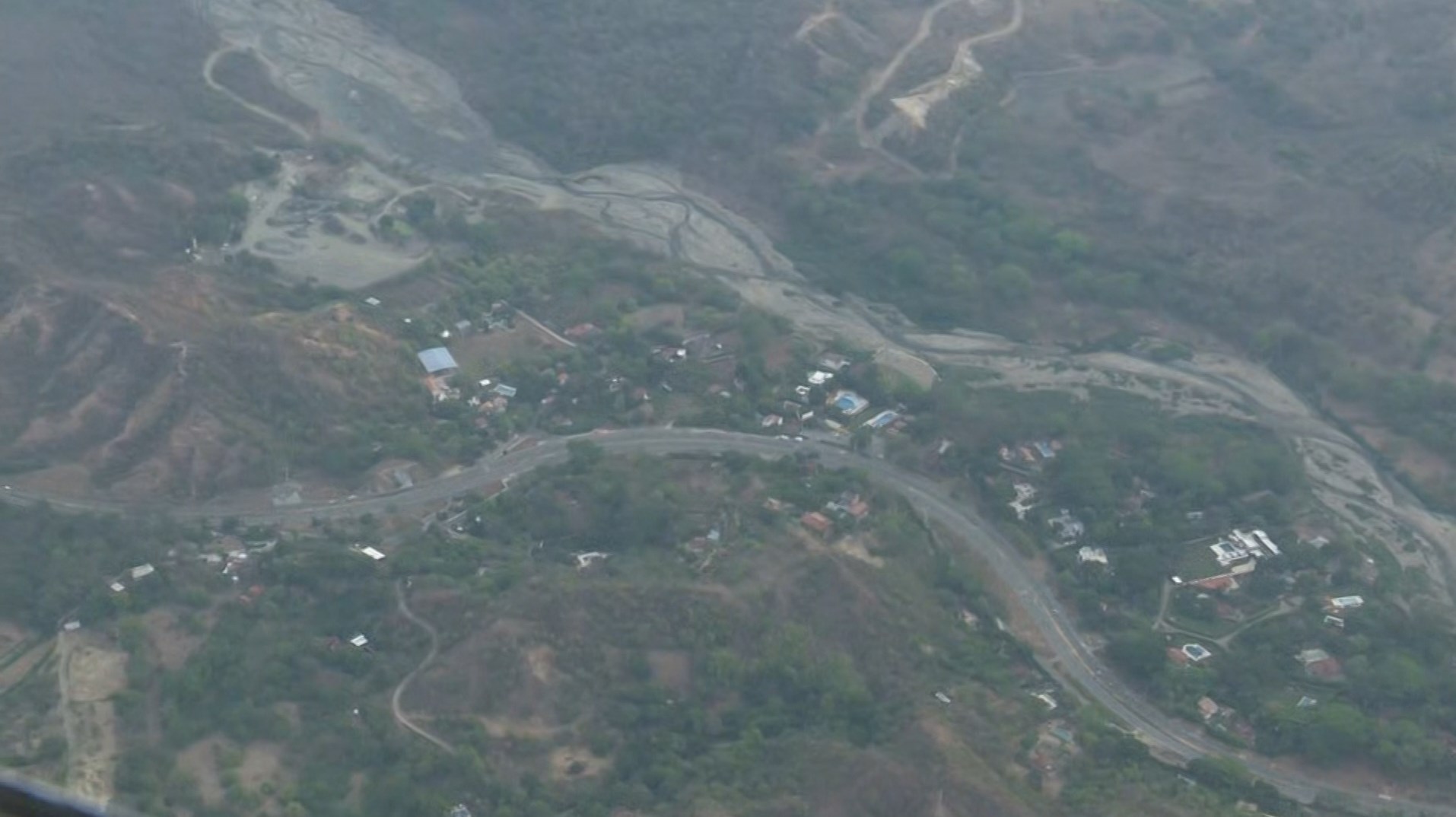 Sobrevolamos los ejes viales de Antioquia