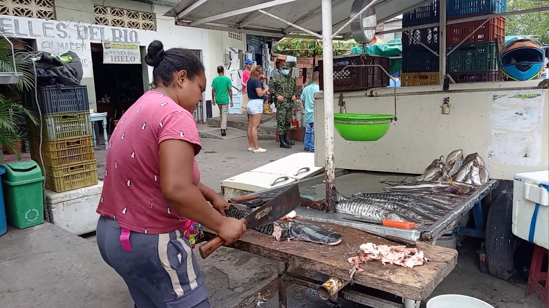 El pescado está caro, pero se consume masivamente