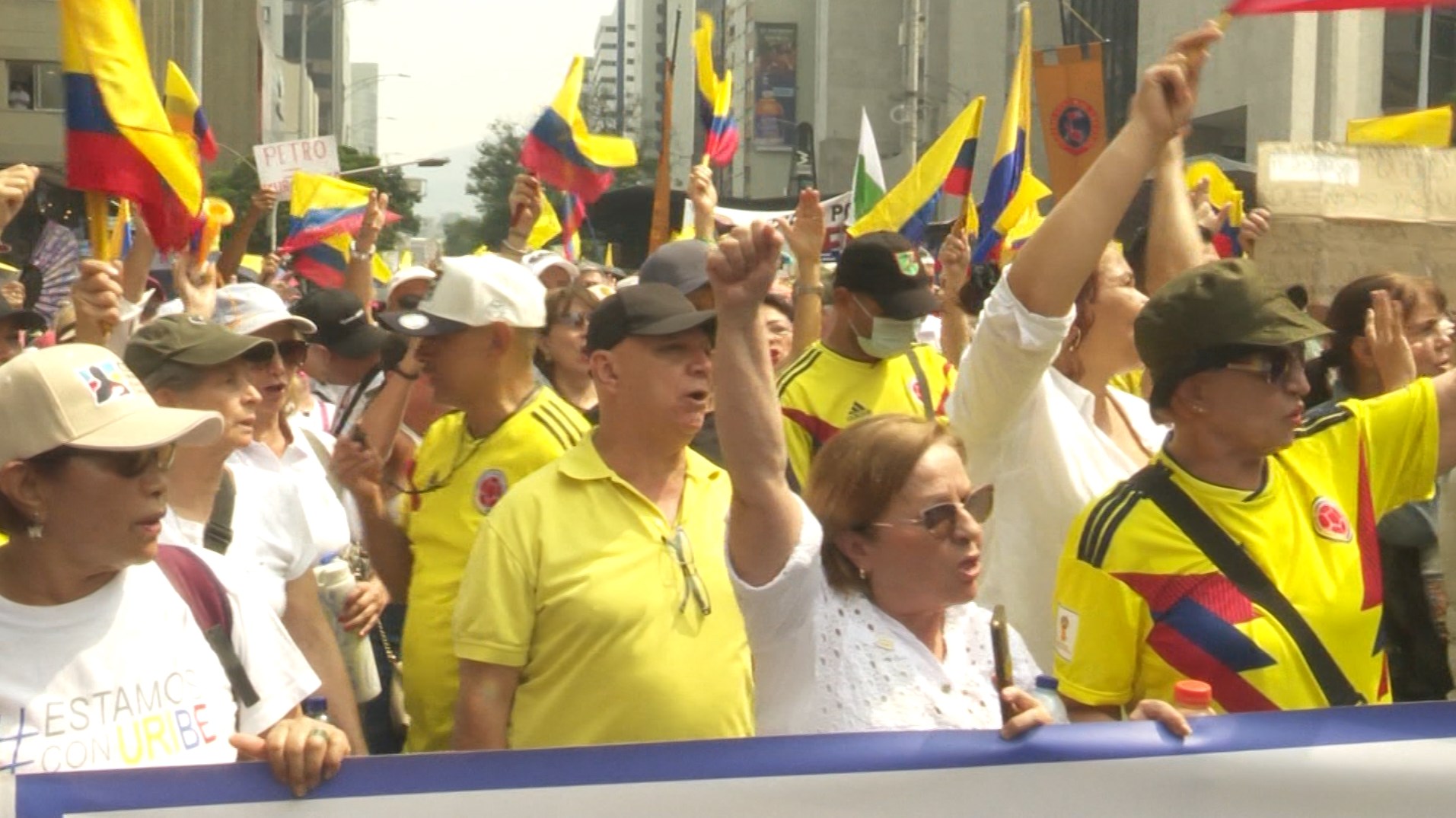 Los motivos para marchar contra Petro